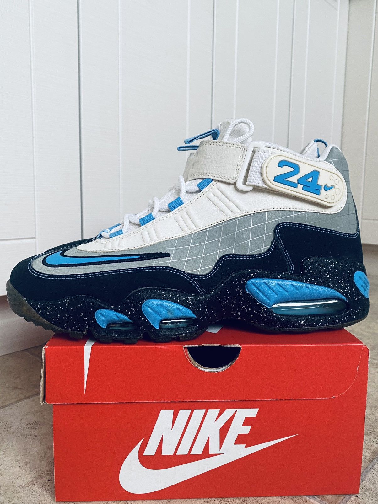 Jordan Brand × Supreme NikeLab Air Max Griffey ACG Atmos Size US 11 / EU 44 - 18 Thumbnail