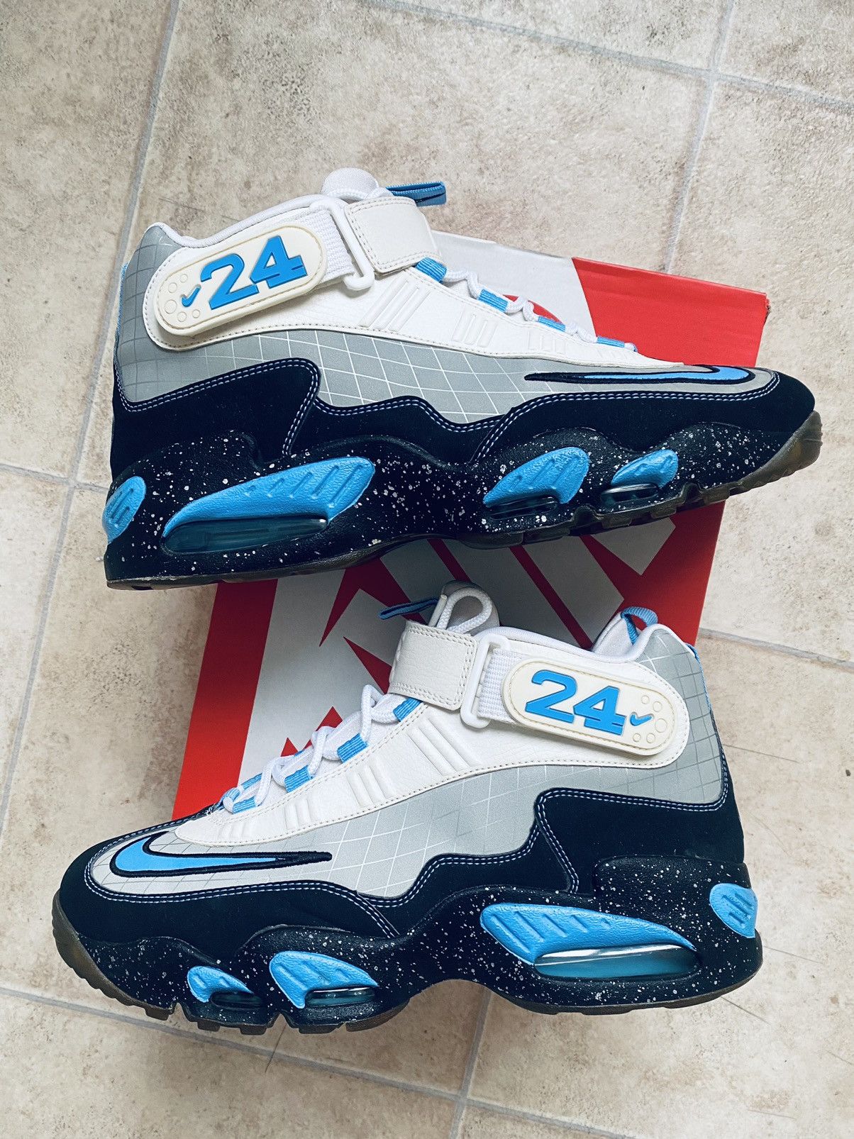 Jordan Brand × Supreme NikeLab Air Max Griffey ACG Atmos Size US 11 / EU 44 - 6 Thumbnail