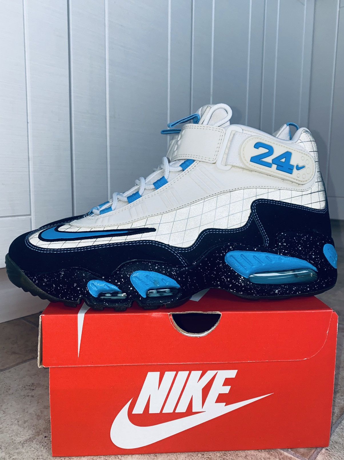 Jordan Brand × Supreme NikeLab Air Max Griffey ACG Atmos Size US 11 / EU 44 - 20 Thumbnail
