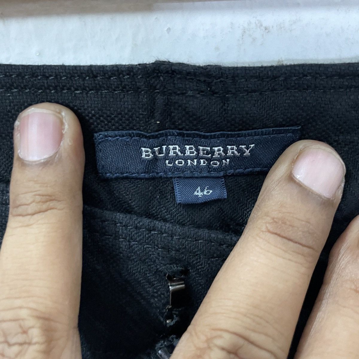 Burberry Vintage Burberry London Casual Pants Size US 34 / EU 50 - 7 Thumbnail