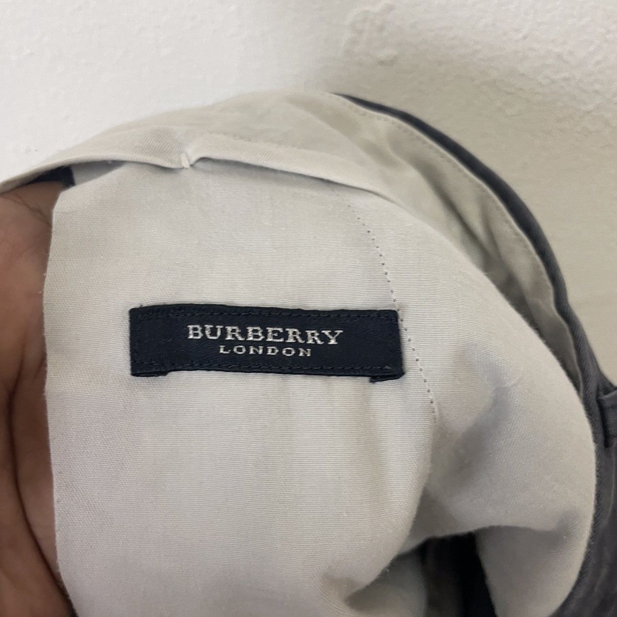 Burberry Vintage Burberry London Chino Pants Size US 34 / EU 50 - 9 Thumbnail