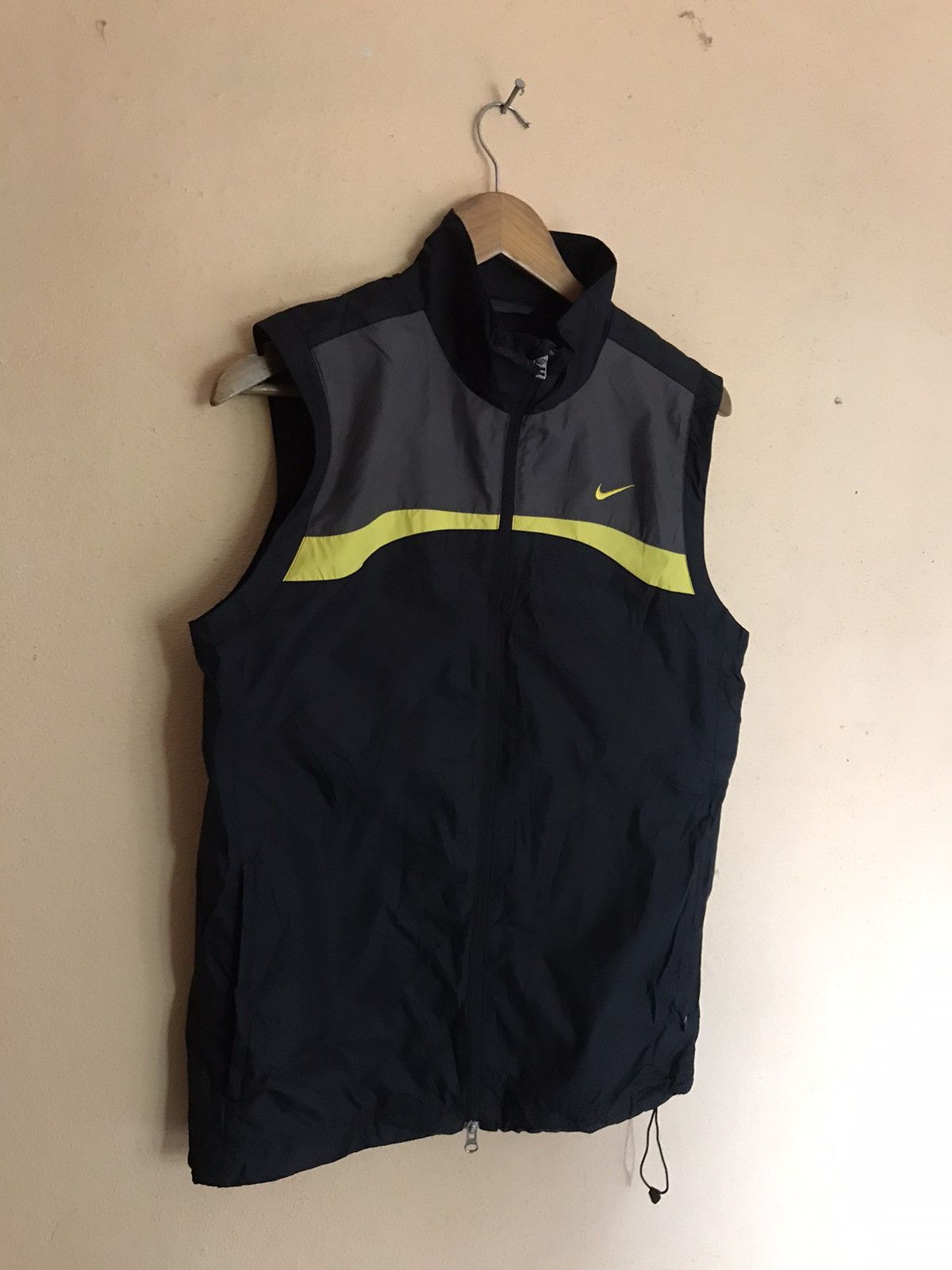 Nike RARE NIKE GOLF MULTICOLOR VEST JACKET Size US S / EU 44-46 / 1 - 3 Thumbnail