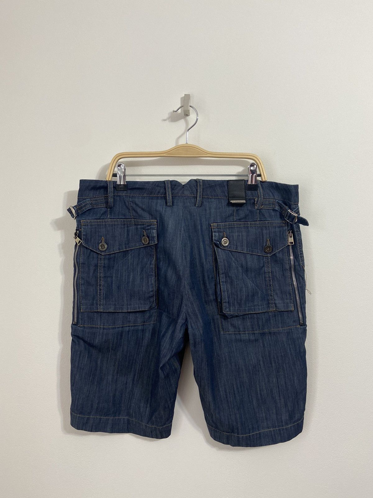 Versace Versace Jeans Shorts Size US 33 - 16 Thumbnail