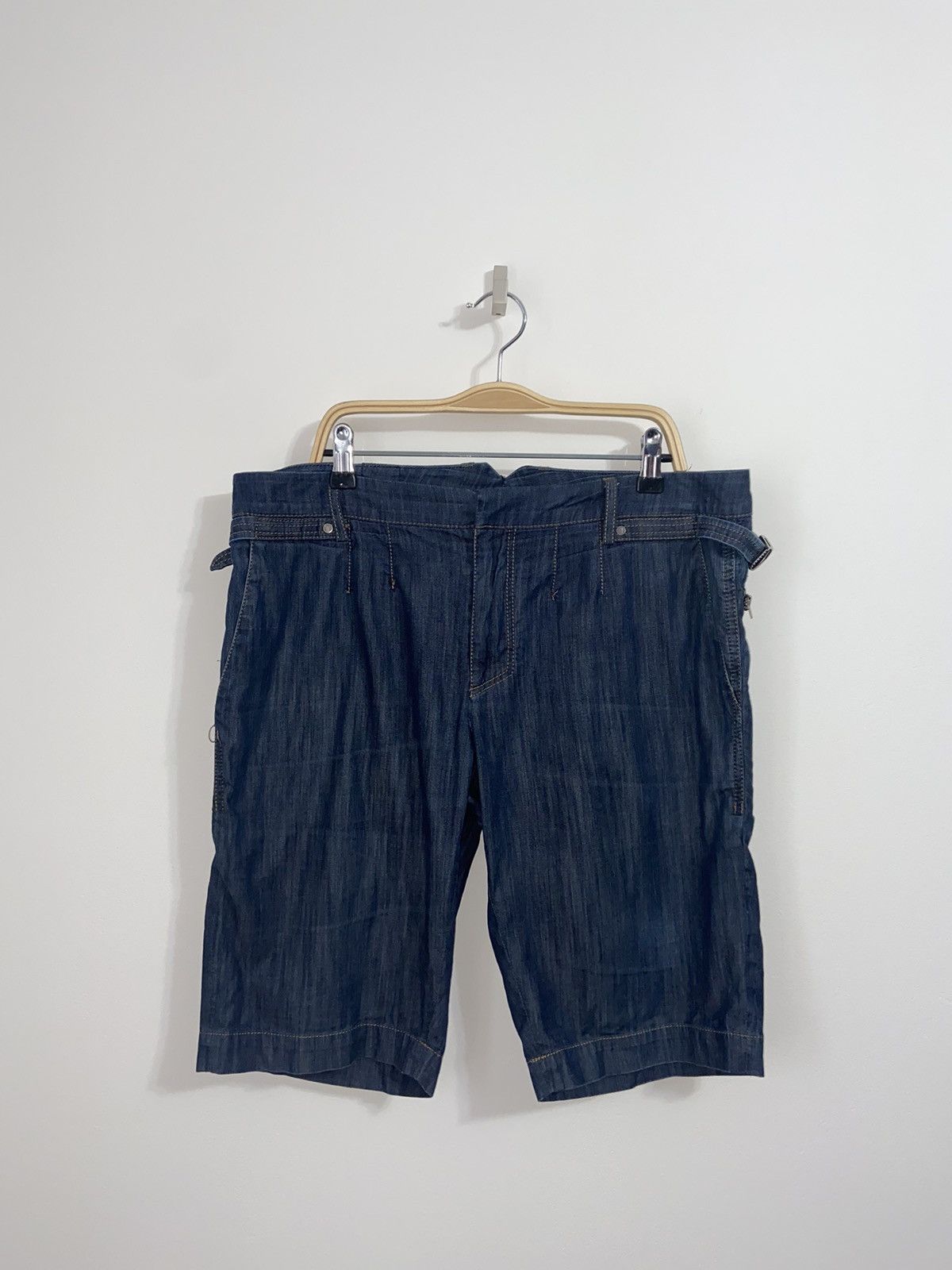 Versace Versace Jeans Shorts Size US 33 - 1 Thumbnail