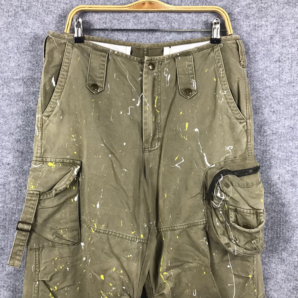 Japanese Brand BAGGY JAPANESE BRAND BAGGY CARGO PAINTED PANTS Size US 34 / EU 50 - 2 Thumbnail