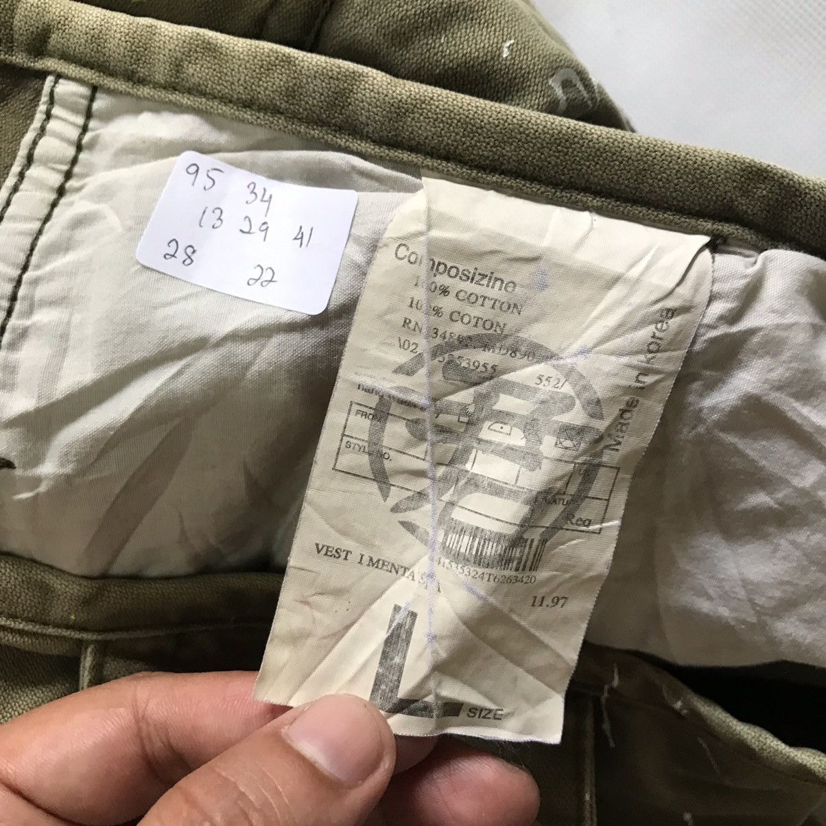 Japanese Brand BAGGY JAPANESE BRAND BAGGY CARGO PAINTED PANTS Size US 34 / EU 50 - 12 Thumbnail
