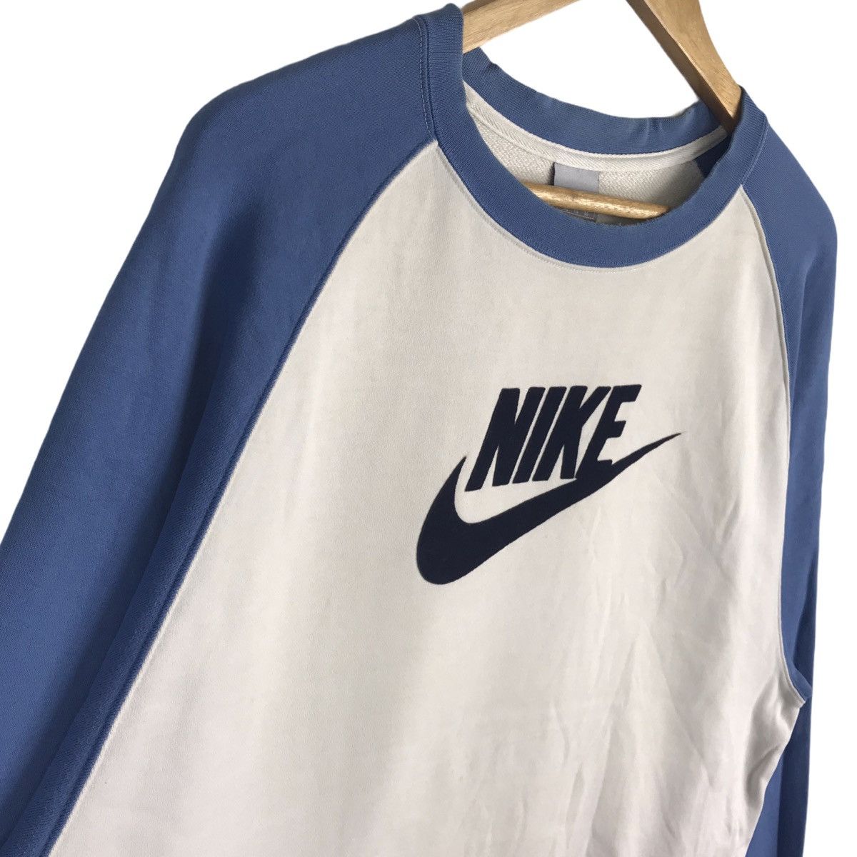 Nike Vintage Y2K Nike Swoosh Sweatshirt Size US L / EU 52-54 / 3 - 3 Thumbnail