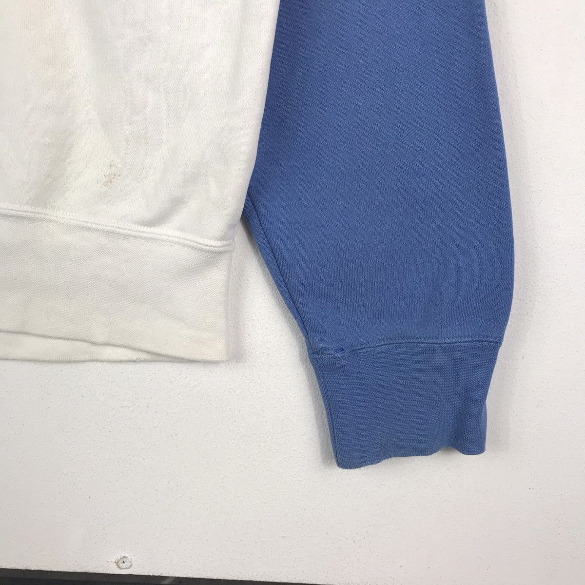 Nike Vintage Y2K Nike Swoosh Sweatshirt Size US L / EU 52-54 / 3 - 7 Thumbnail
