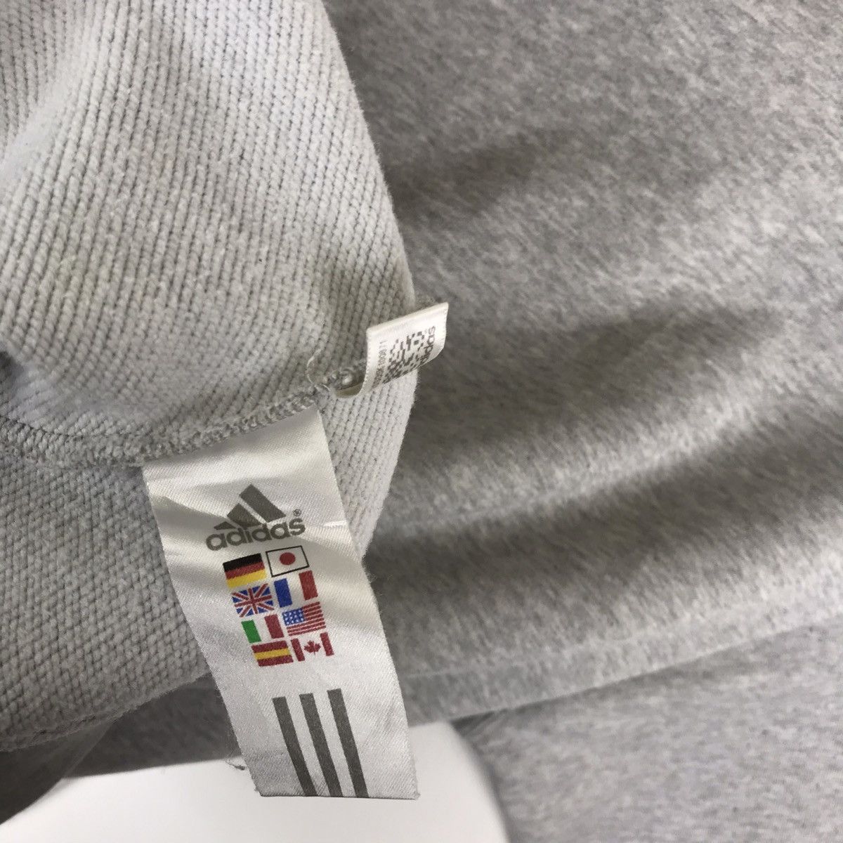Adidas Vintage 00s Adidas Equipment Essentials Crewneck Sweatshirt Size US M / EU 48-50 / 2 - 10 Thumbnail