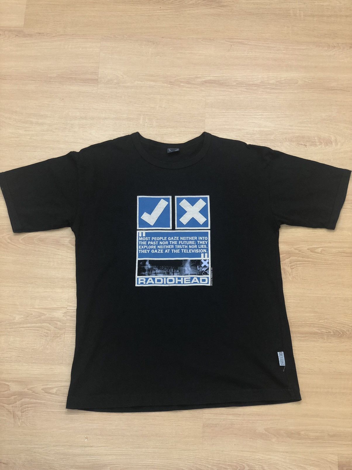 Band Tees Vintage 1999 Radiohead Size US L / EU 52-54 / 3 - 2 Thumbnail