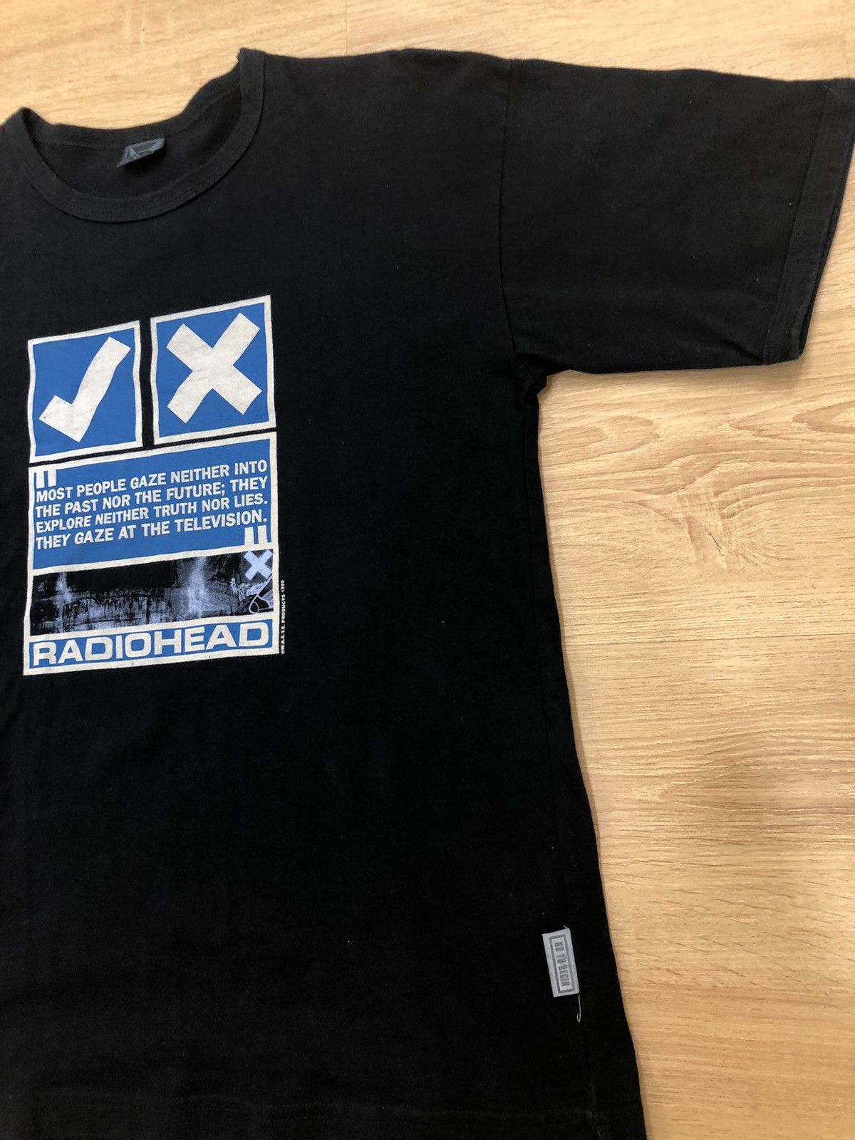 Band Tees Vintage 1999 Radiohead Size US L / EU 52-54 / 3 - 5 Thumbnail