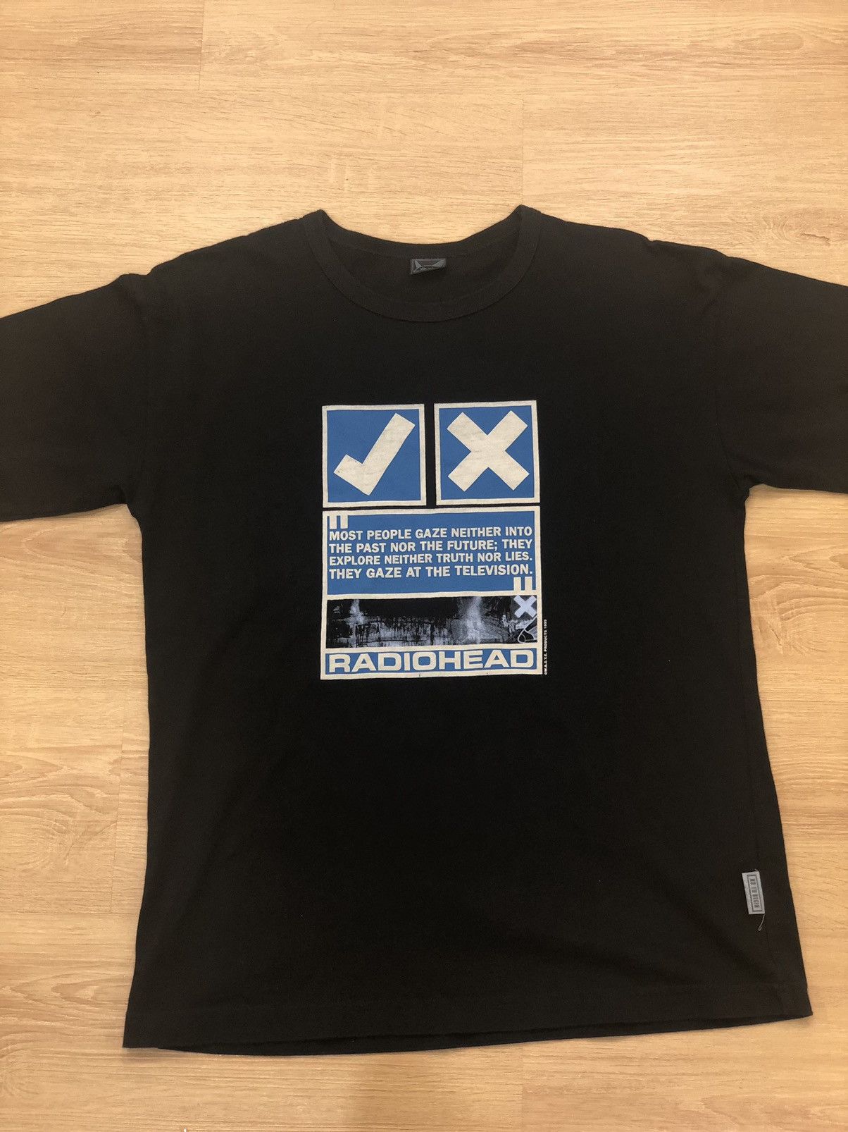 Band Tees Vintage 1999 Radiohead Size US L / EU 52-54 / 3 - 1 Thumbnail