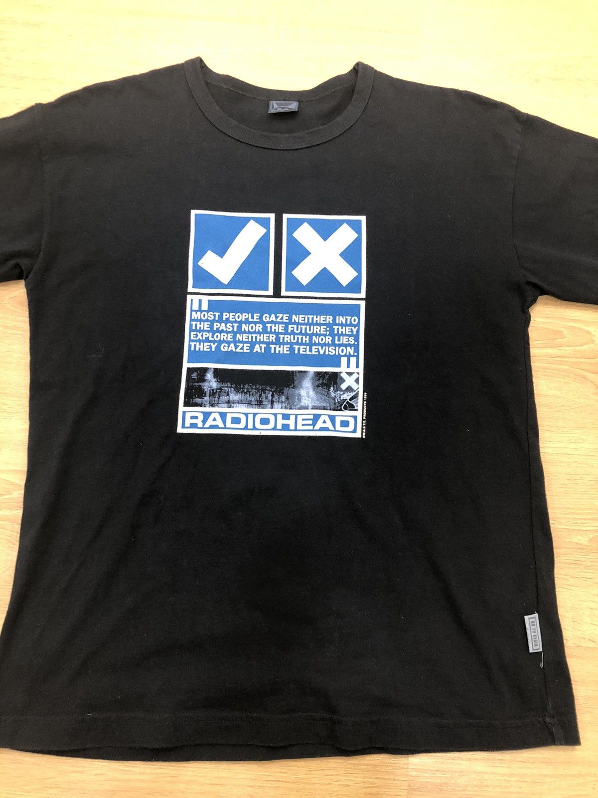 Band Tees Vintage 1999 Radiohead Size US L / EU 52-54 / 3 - 3 Thumbnail