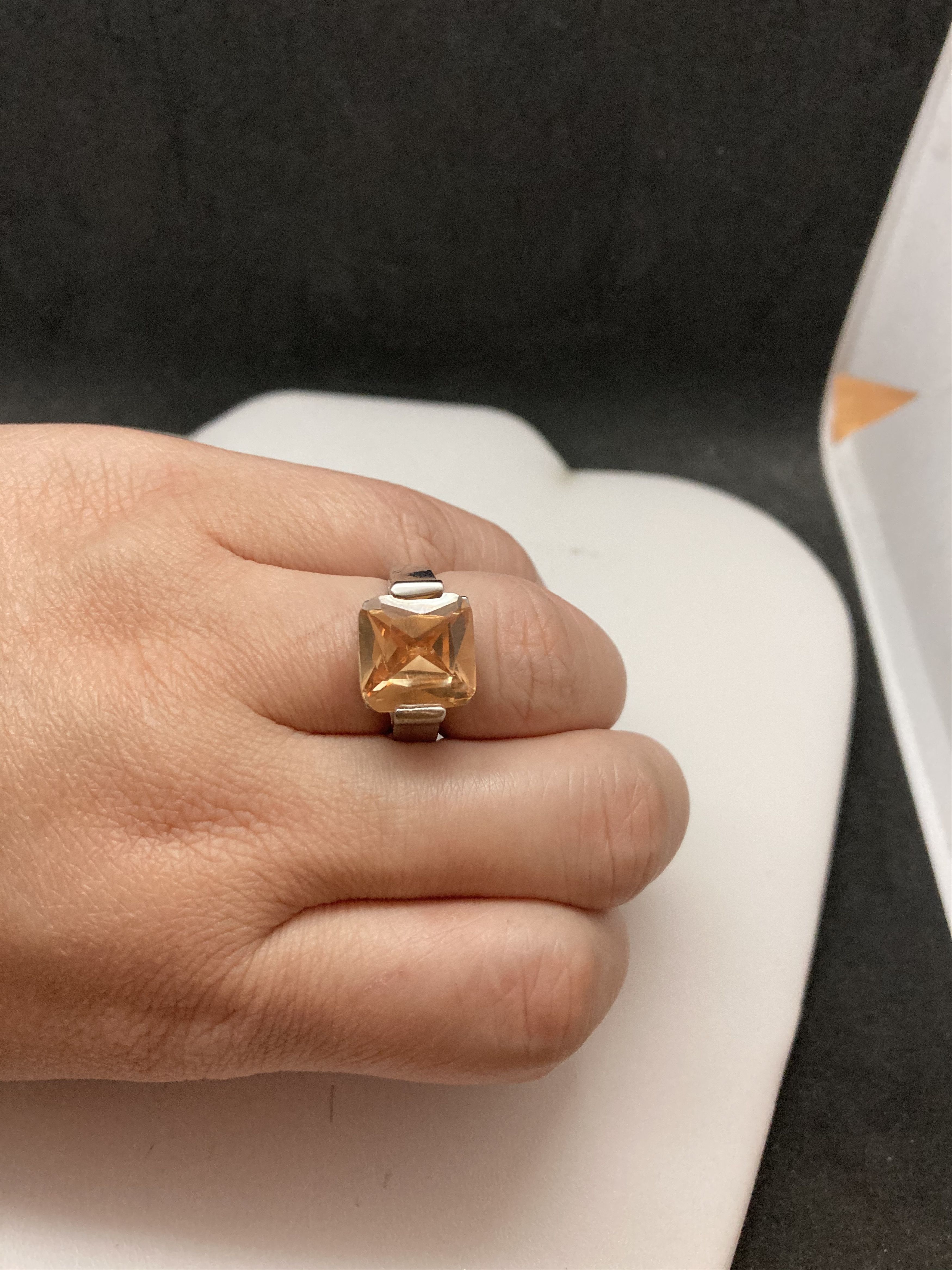 Jewelry Square Orange cz ring - size 6.5 Size ONE SIZE - 3 Thumbnail