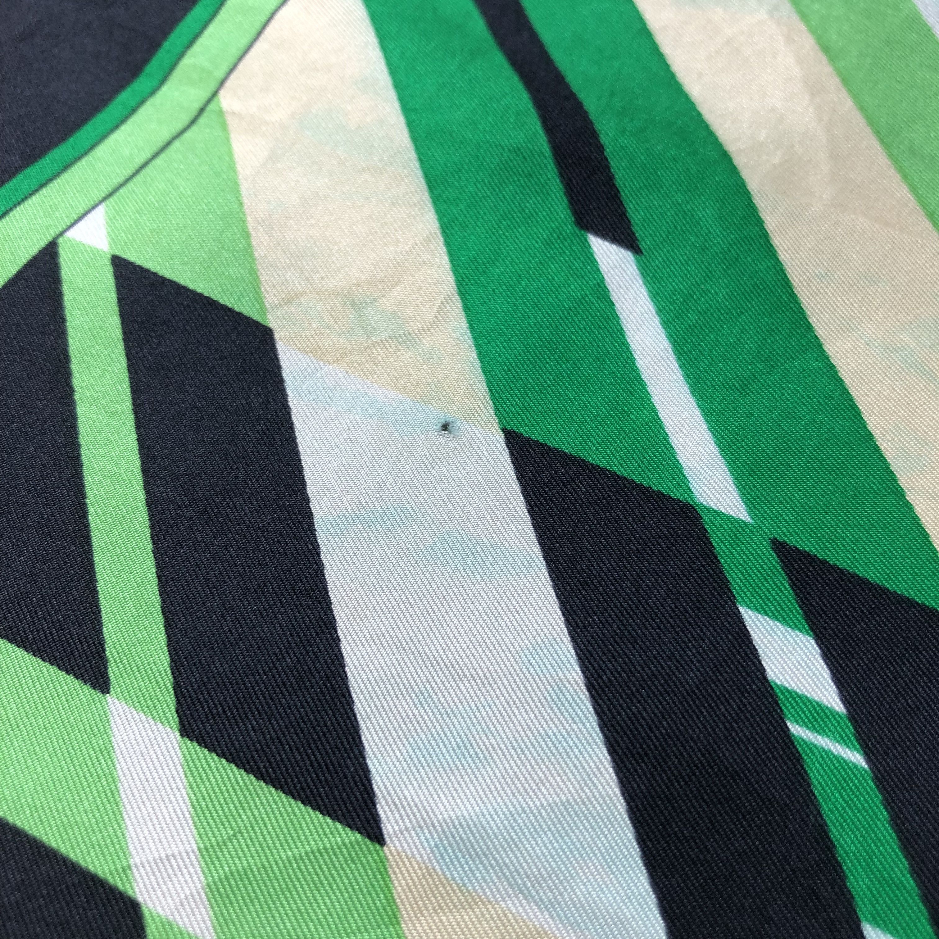 Pierre Cardin Pierre Cardin Abstract Design Silk Scarf M308 Size ONE SIZE - 7 Thumbnail