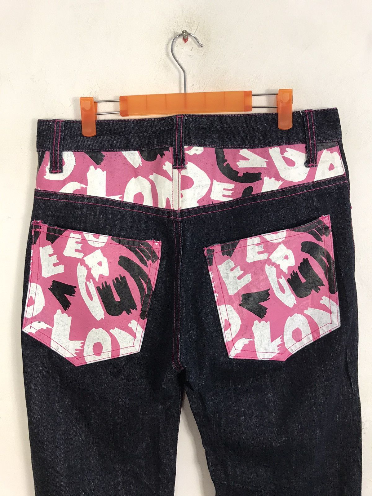 Japanese Brand Japanese Brand Pink Printed Denim Jeans Regular Indigo Jeans Size 32" / US 10 / IT 46 - 2 Thumbnail
