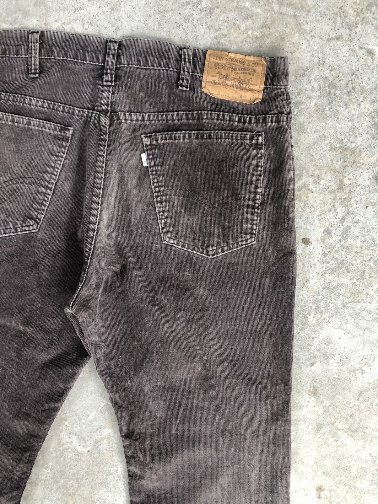 If Six Was Nine Vintage 80s Levi’s 517 Flared Jeans Corduroy Pants Size US 35 - 11 Thumbnail