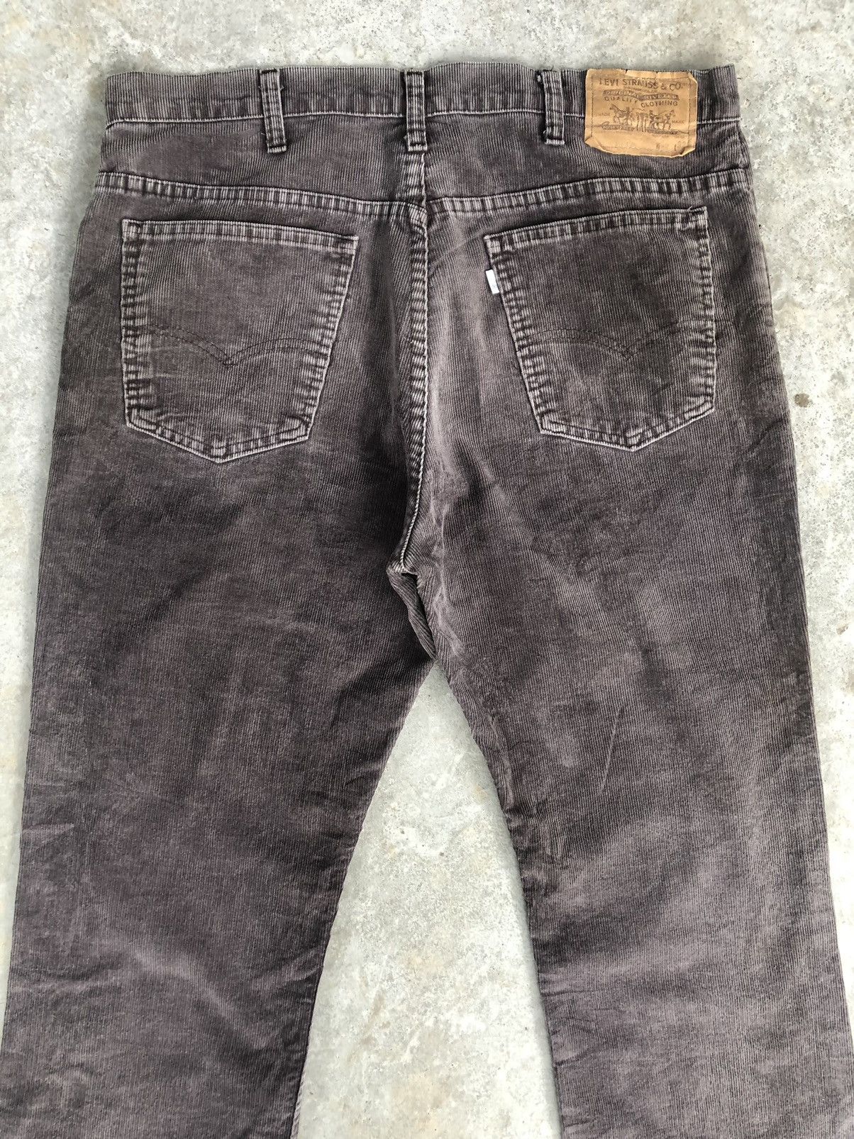 If Six Was Nine Vintage 80s Levi’s 517 Flared Jeans Corduroy Pants Size US 35 - 12 Thumbnail