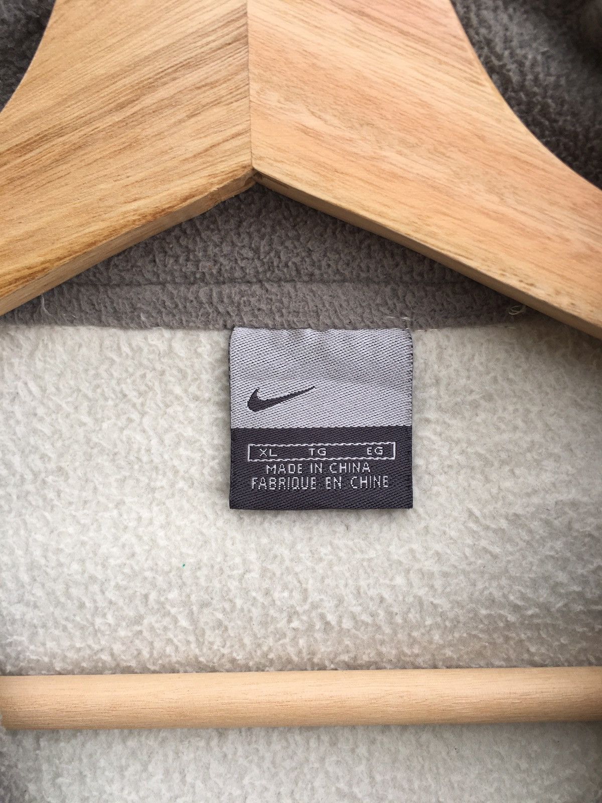 Nike Vintage Nike Zip Up Sweater Size US XL / EU 56 / 4 - 6 Thumbnail