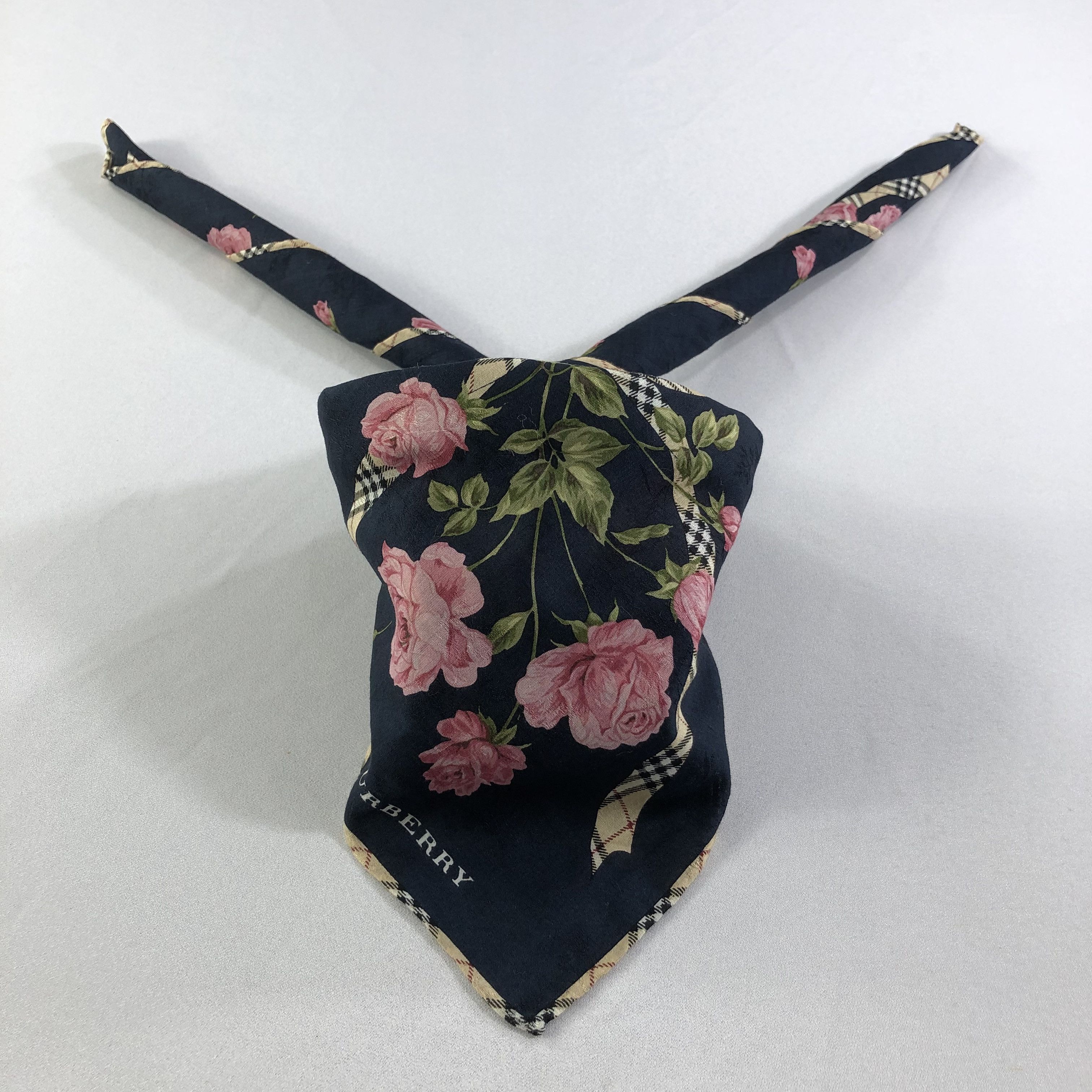Burberry Burberry Floral Handkerchief Neckerchief Bandana H2130 Size ONE SIZE - 2 Thumbnail