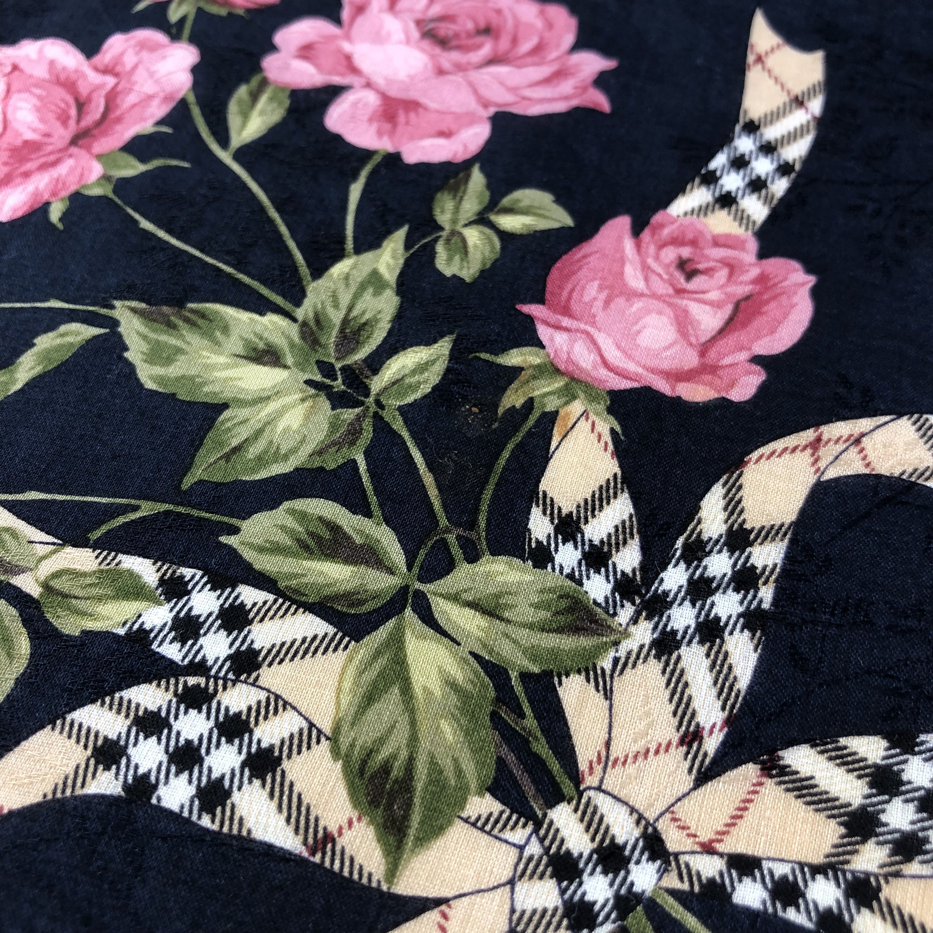 Burberry Burberry Floral Handkerchief Neckerchief Bandana H2130 Size ONE SIZE - 7 Thumbnail
