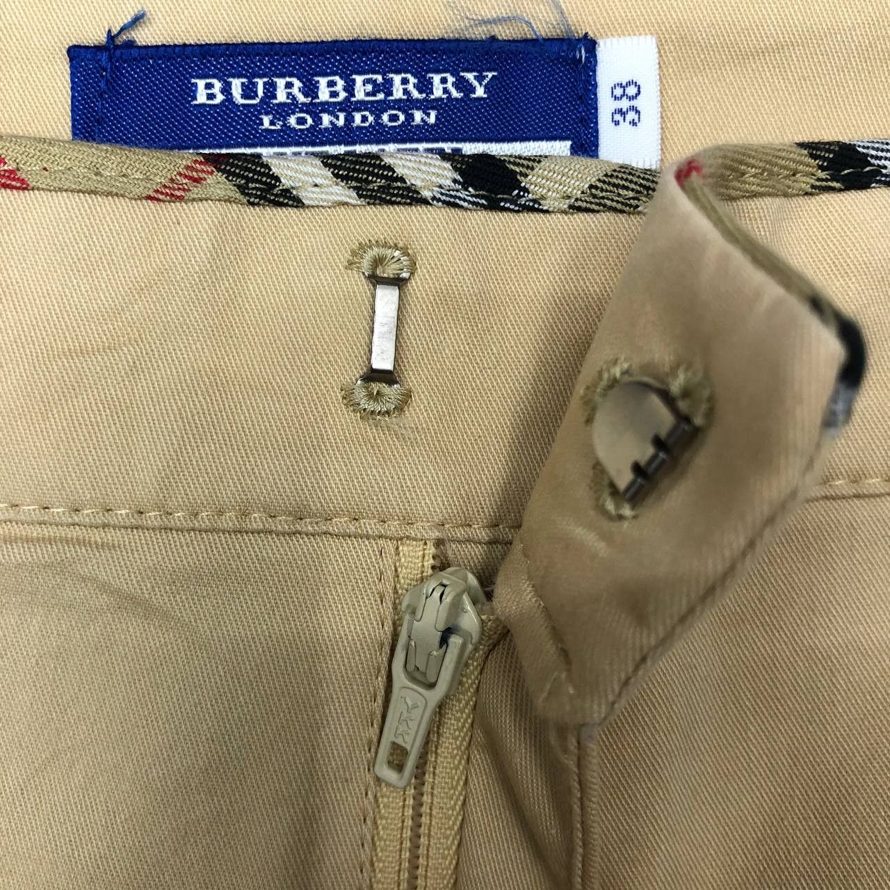 Burberry P127 BURBERY LONDON BLUE LABEL NOVA CHECK FLARED PANTS Size 26" / US 2 / IT 38 - 6 Thumbnail