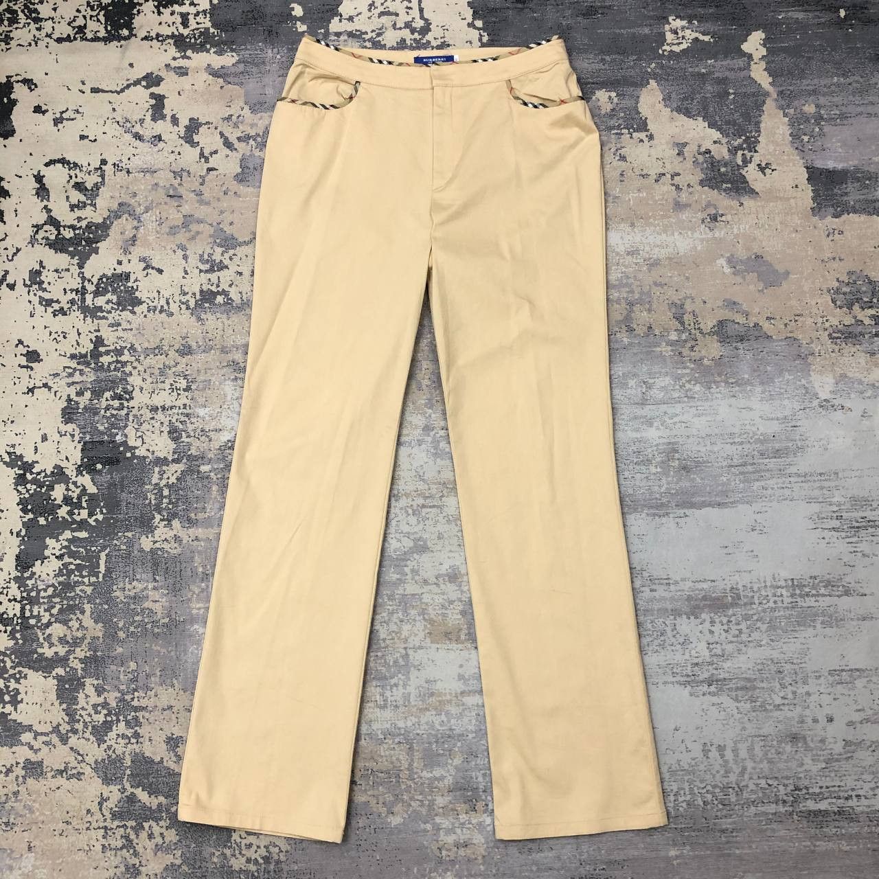 Burberry P127 BURBERY LONDON BLUE LABEL NOVA CHECK FLARED PANTS Size 26" / US 2 / IT 38 - 1 Thumbnail