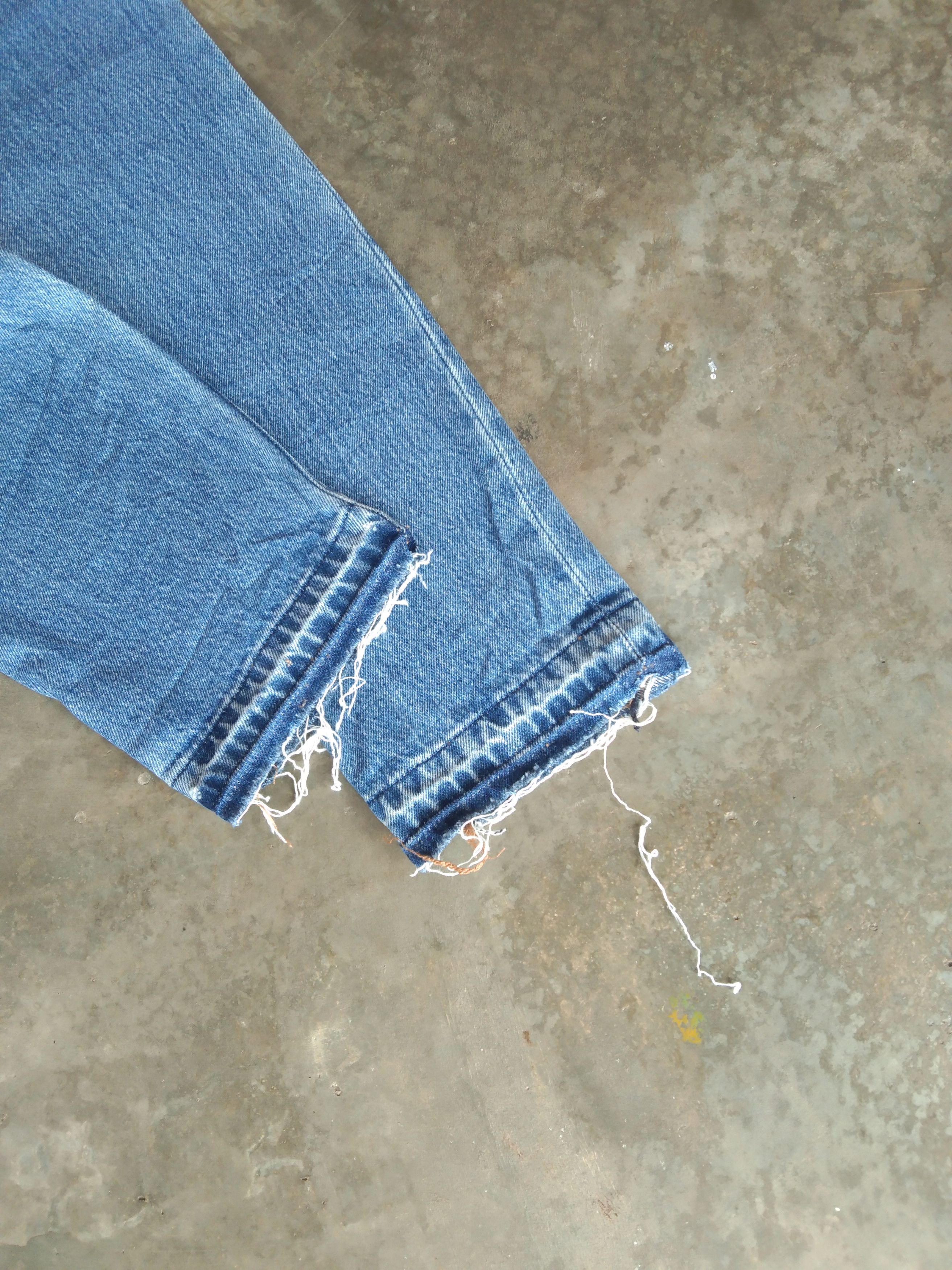 Levi's Vintage Levi's 501 Released Hem Distressed Jeans 28x28 Size US 28 / EU 44 - 3 Thumbnail