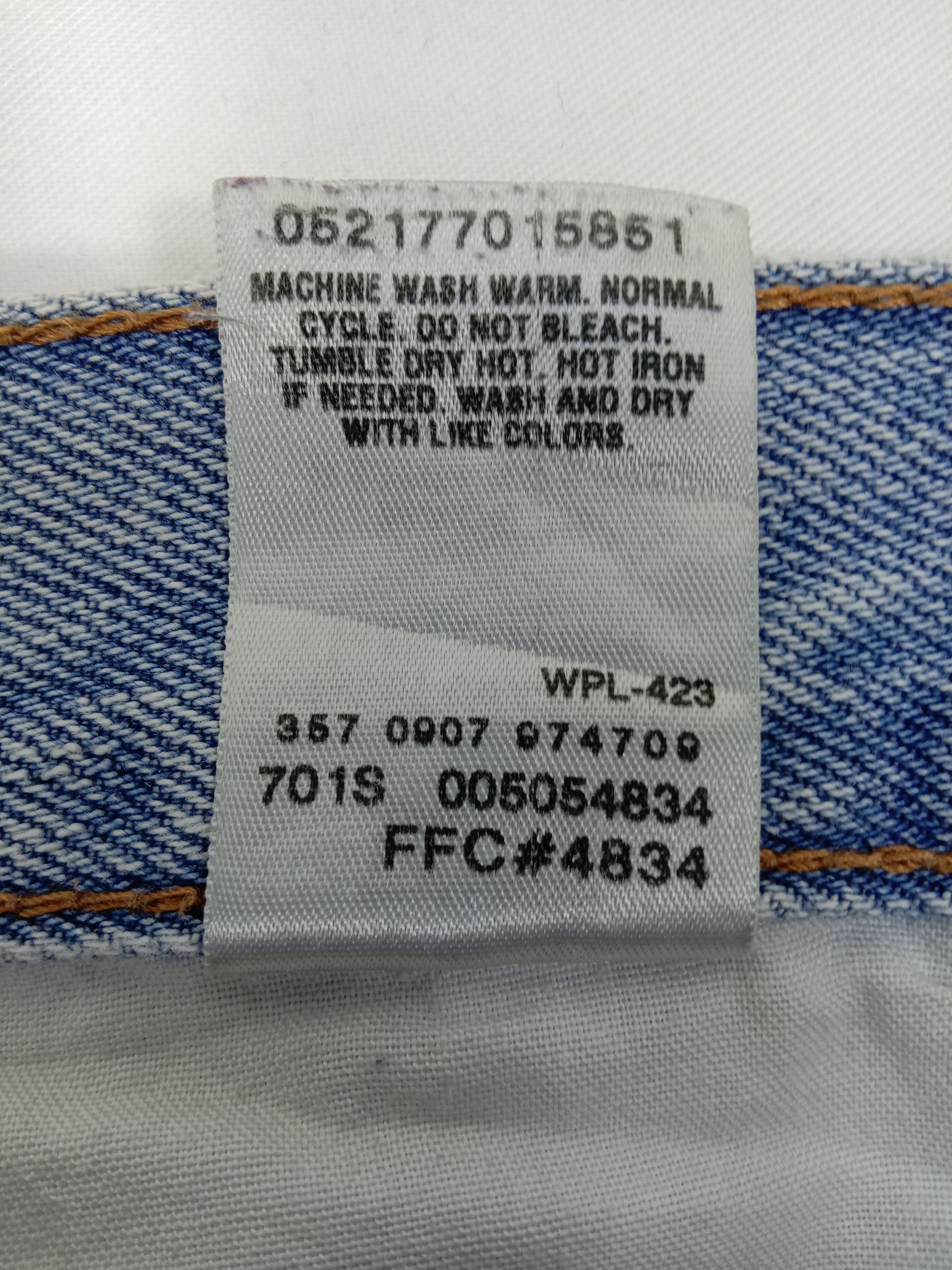 Levi's Vintage Levi's 505 Jeans Light Wash Regular Fit Denim Size US 36 / EU 52 - 15 Thumbnail