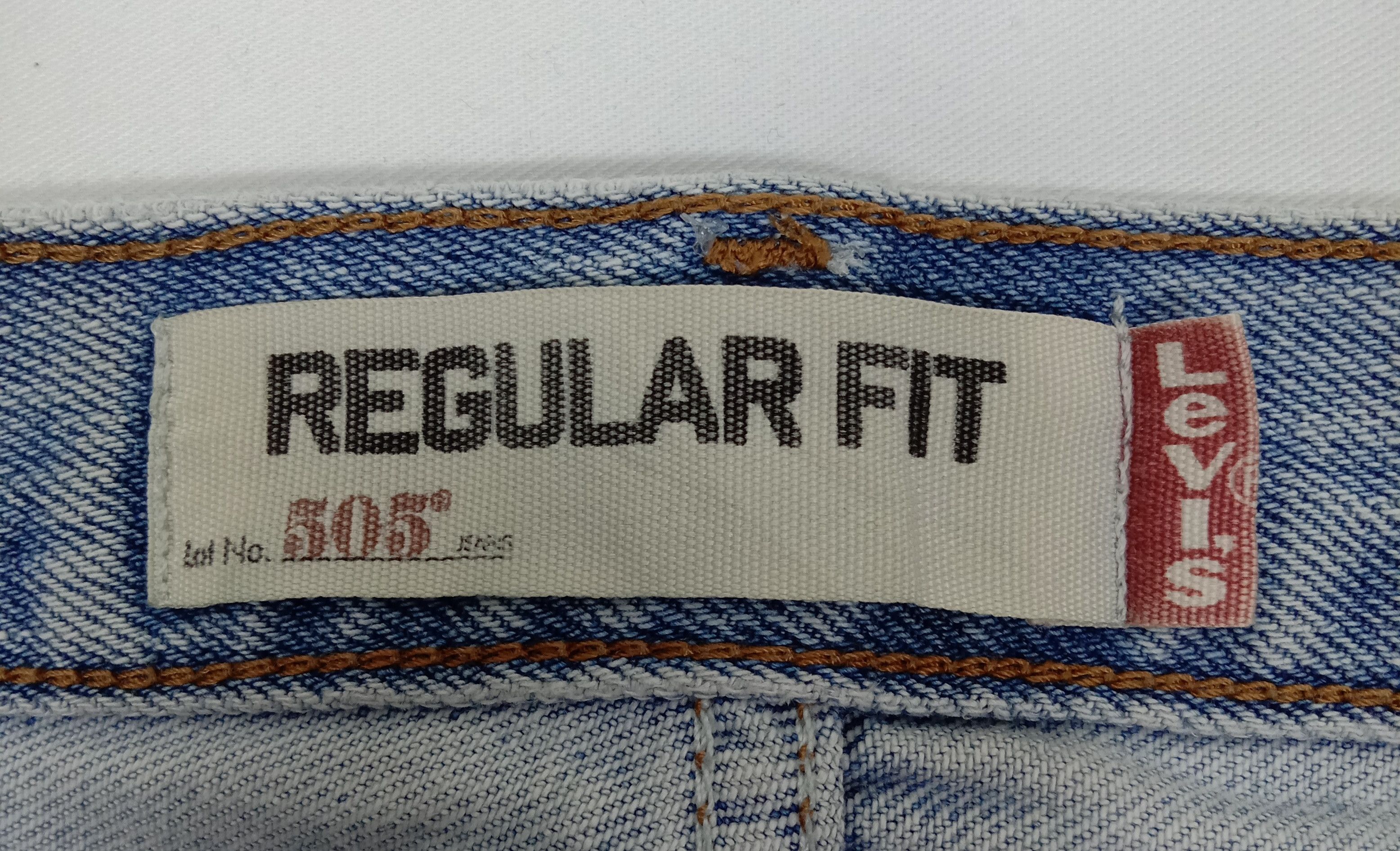 Levi's Vintage Levi's 505 Jeans Light Wash Regular Fit Denim Size US 36 / EU 52 - 14 Thumbnail
