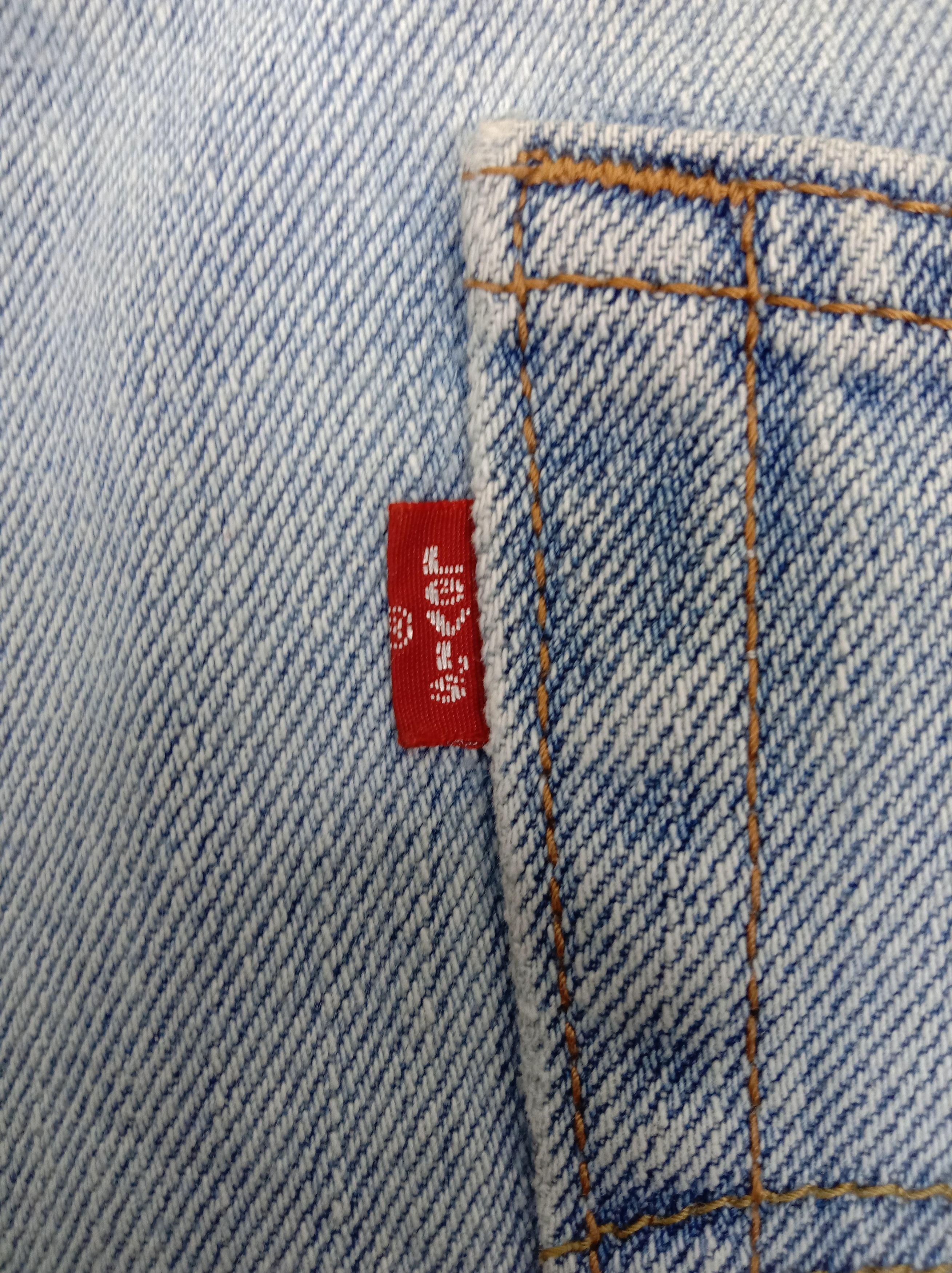 Levi's Vintage Levi's 505 Jeans Light Wash Regular Fit Denim Size US 36 / EU 52 - 13 Thumbnail