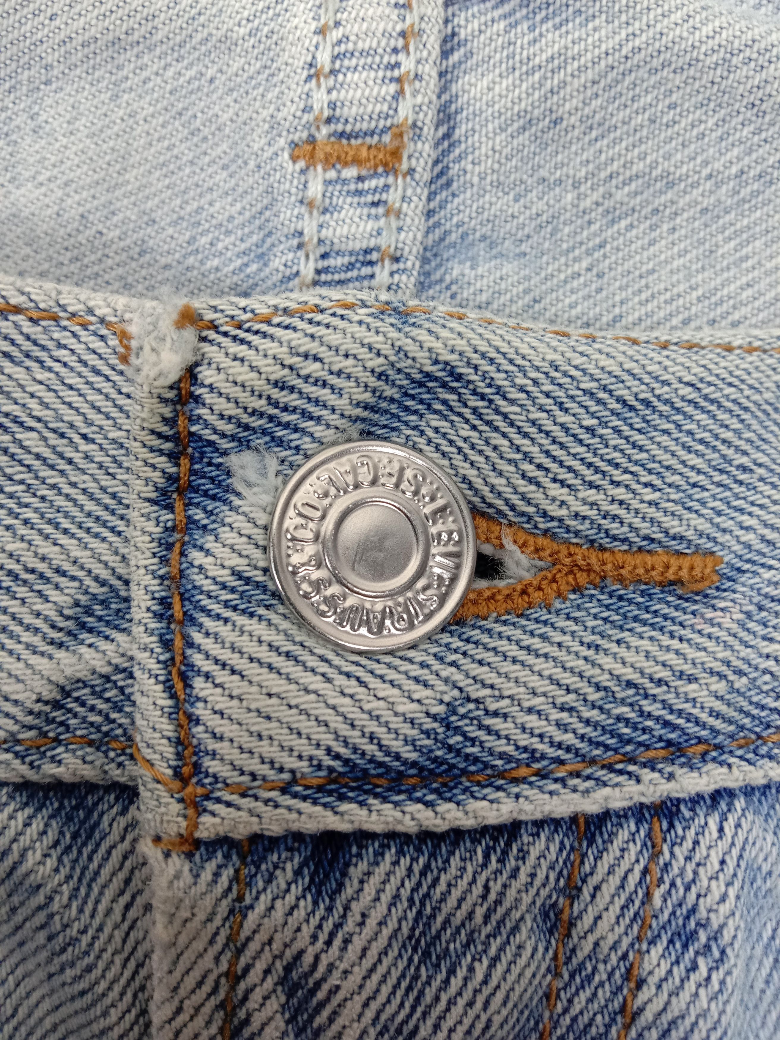 Levi's Vintage Levi's 505 Jeans Light Wash Regular Fit Denim Size US 36 / EU 52 - 10 Thumbnail
