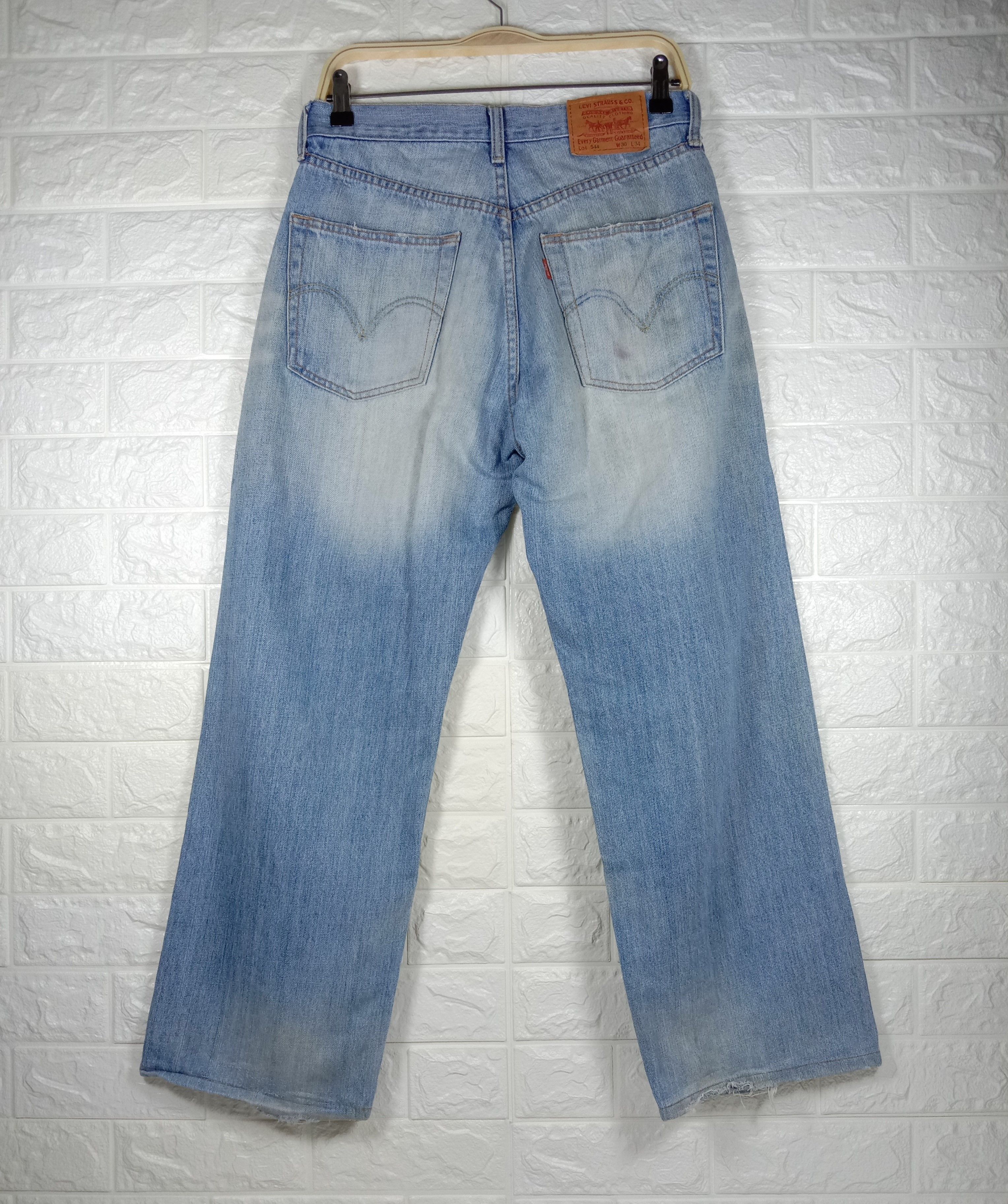 Levi's Vintage Levi’s 544 Jeans Light Wash Distressed Denim Size US 30 / EU 46 - 5 Thumbnail