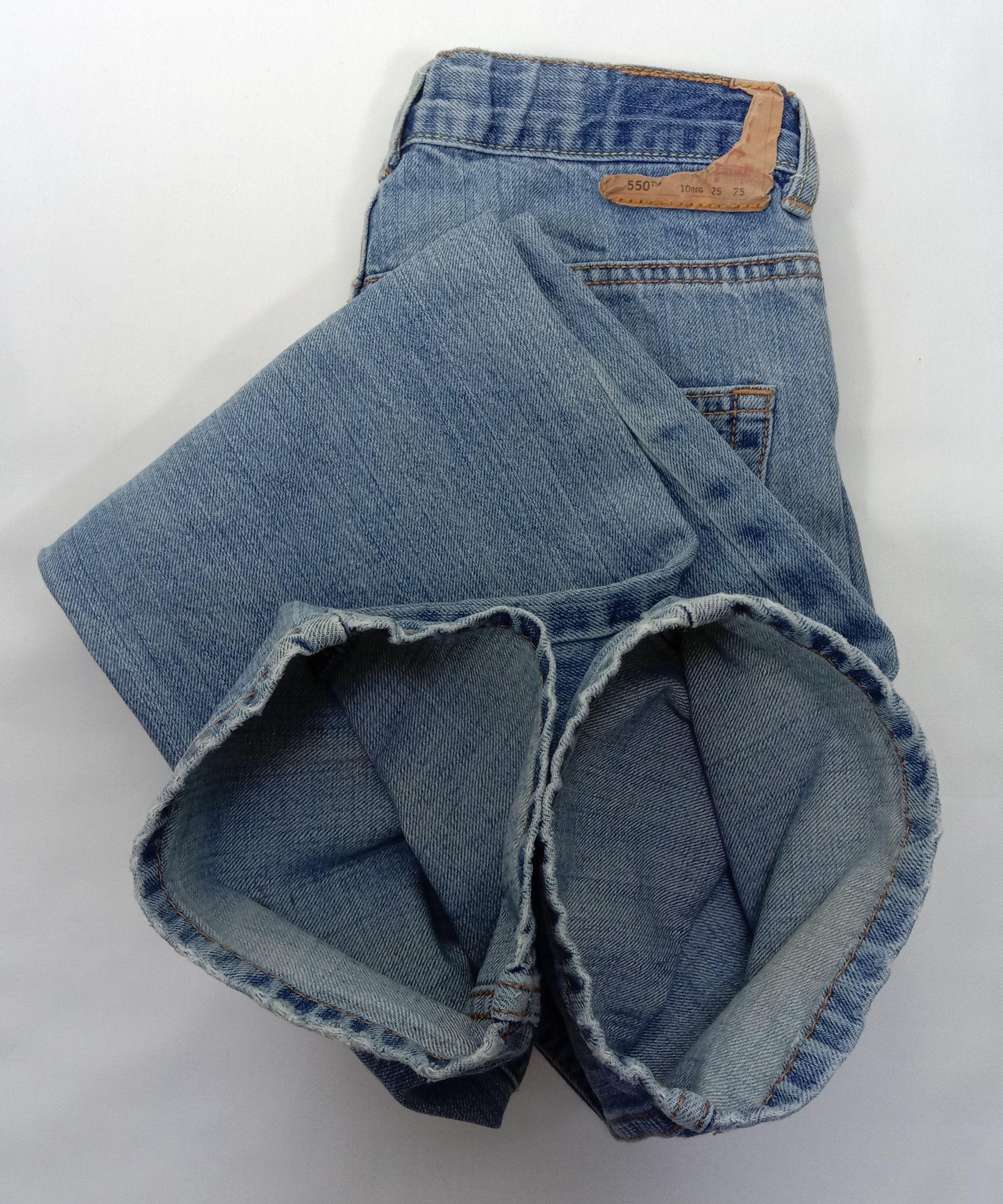 Levi's Vintage Levi's 550 Jeans Relaxed Fit Distressed Denim Size 25" / US 0 / IT 36 - 18 Thumbnail