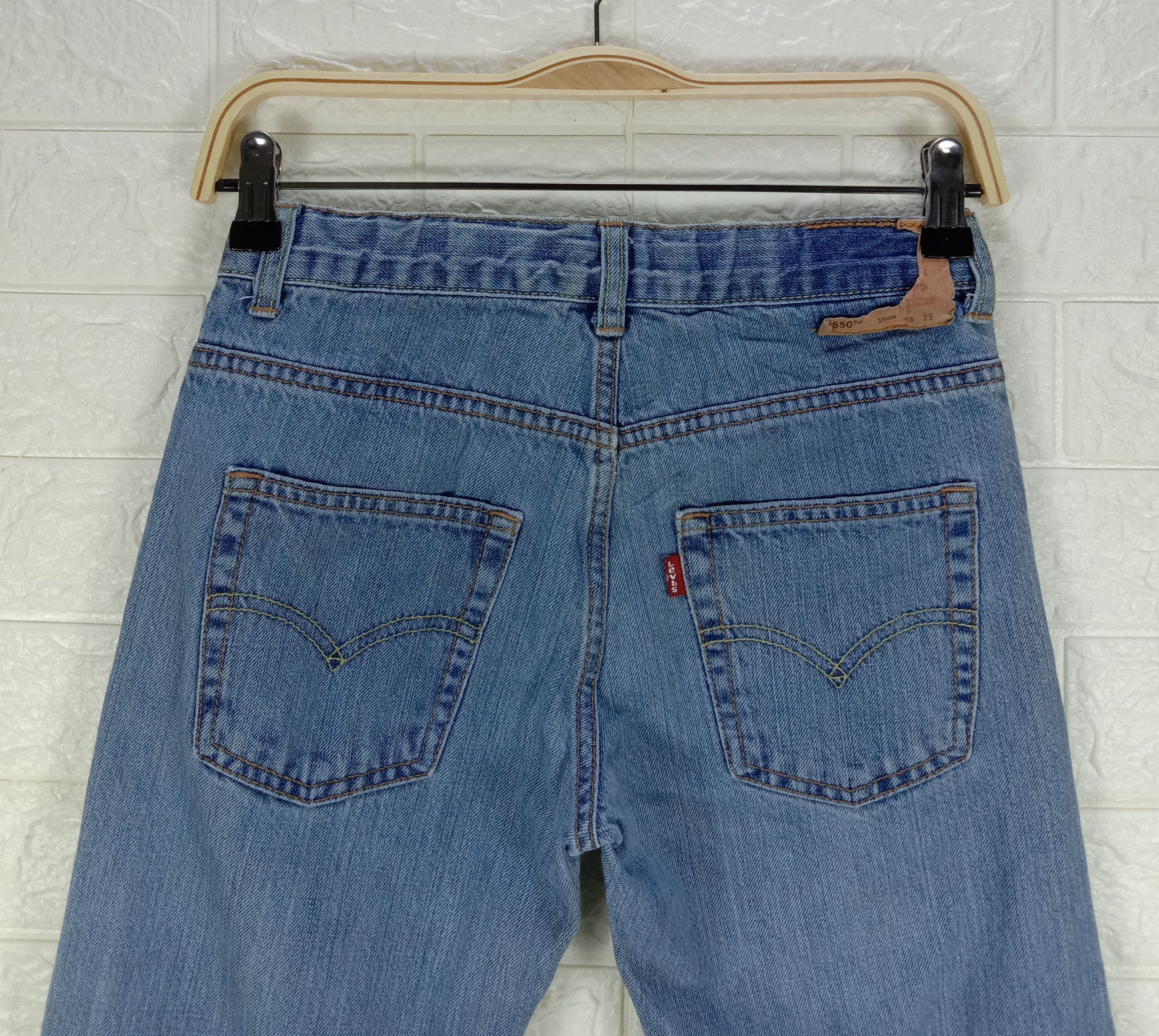 Levi's Vintage Levi's 550 Jeans Relaxed Fit Distressed Denim Size 25" / US 0 / IT 36 - 6 Thumbnail