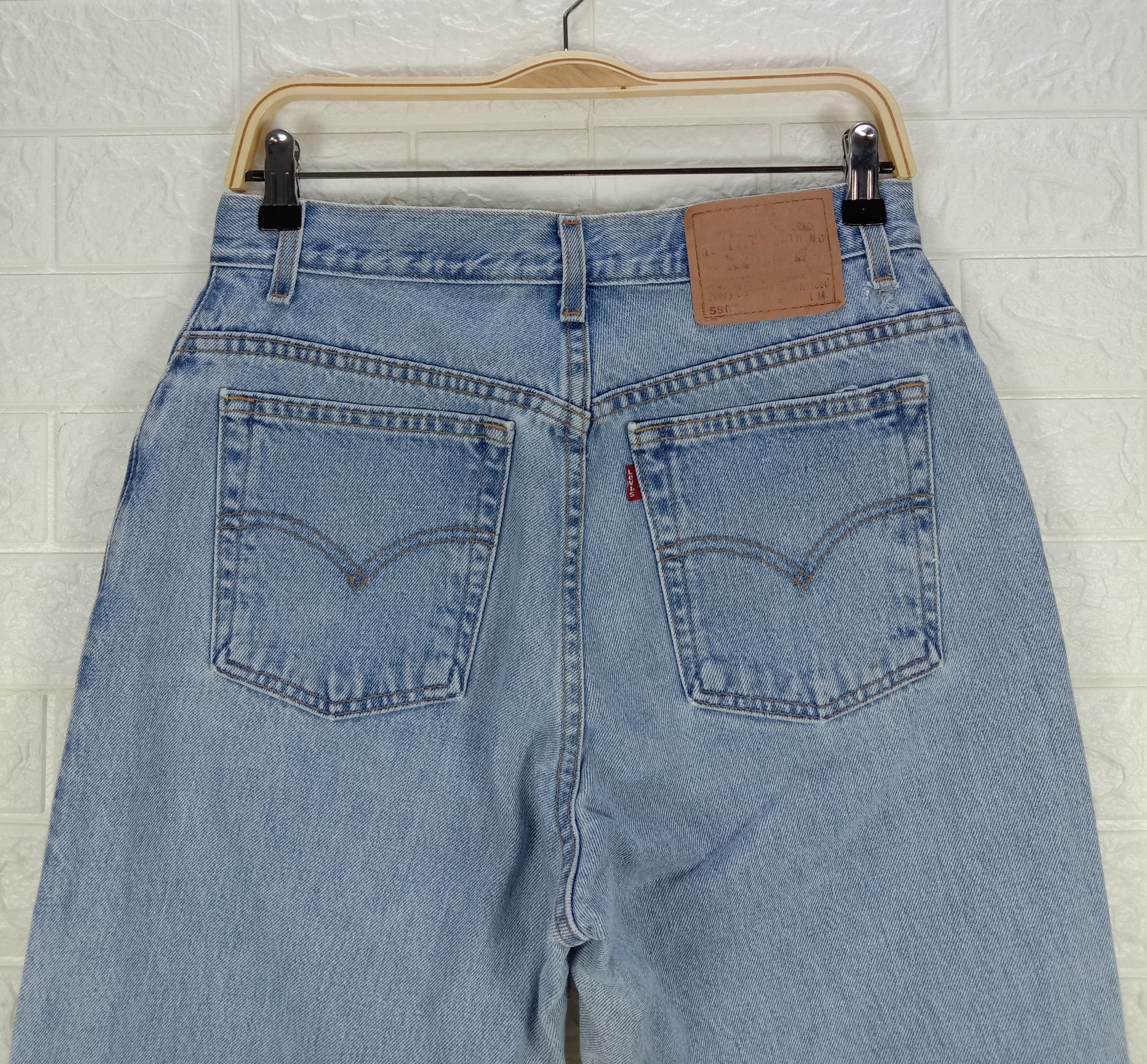 Levi's Vintage Levi's 550 Jeans Relaxed Fit Tapered Leg Denim Size 30" / US 8 / IT 44 - 6 Thumbnail