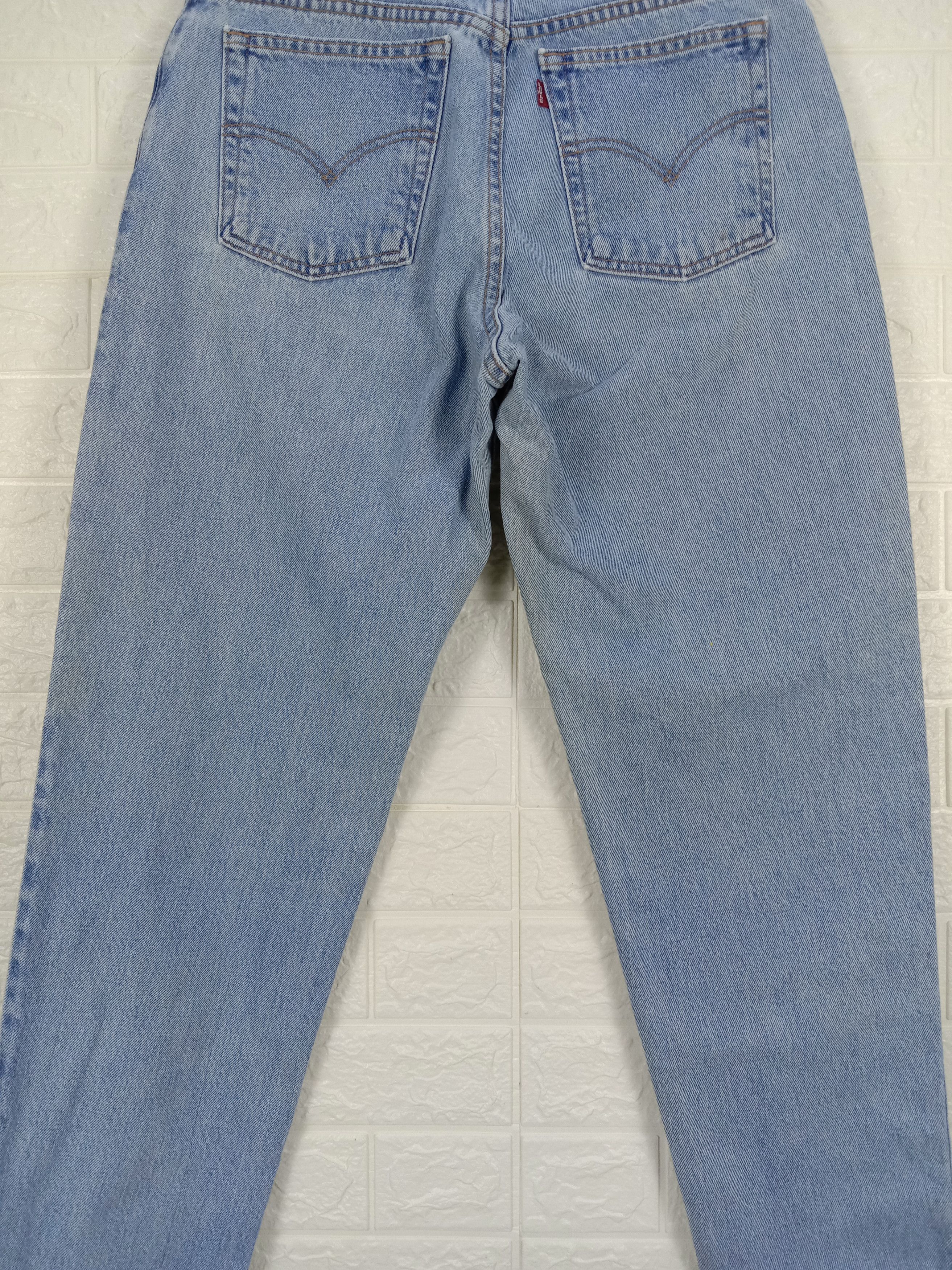Levi's Vintage Levi's 550 Jeans Relaxed Fit Tapered Leg Denim Size 30" / US 8 / IT 44 - 7 Thumbnail