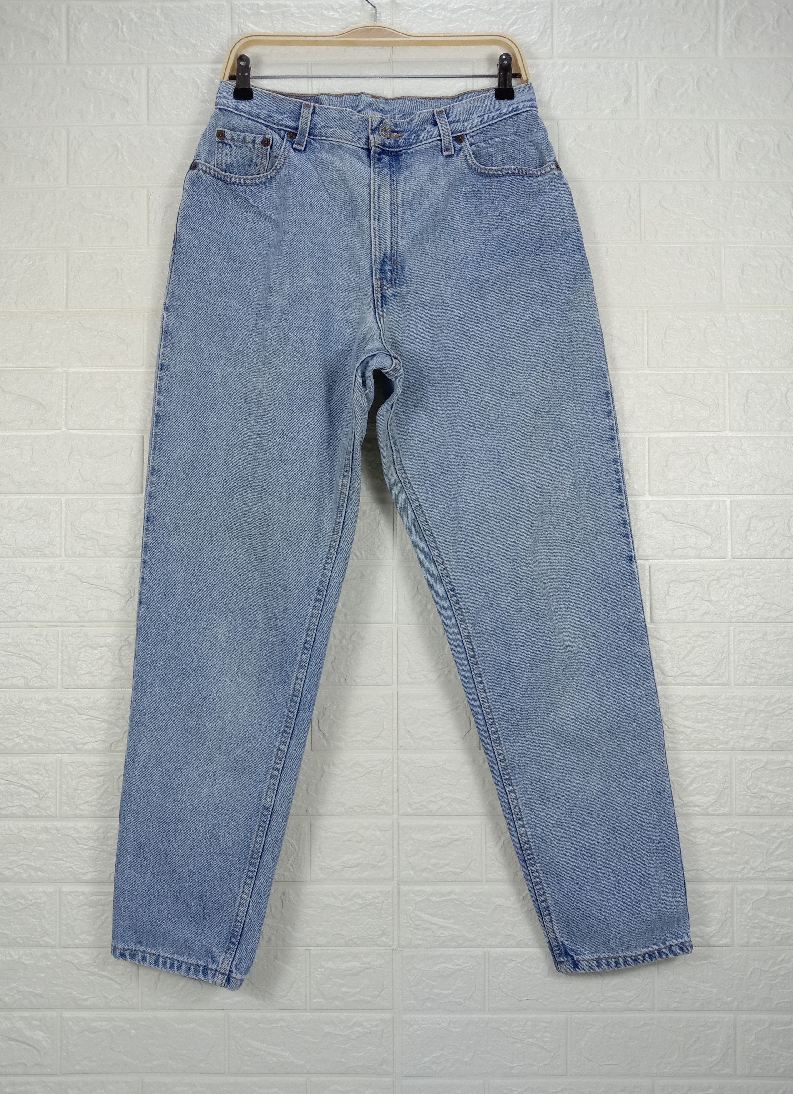 Levi's Vintage Levi's 550 Jeans Relaxed Fit Tapered Leg Denim Size 30" / US 8 / IT 44 - 1 Thumbnail