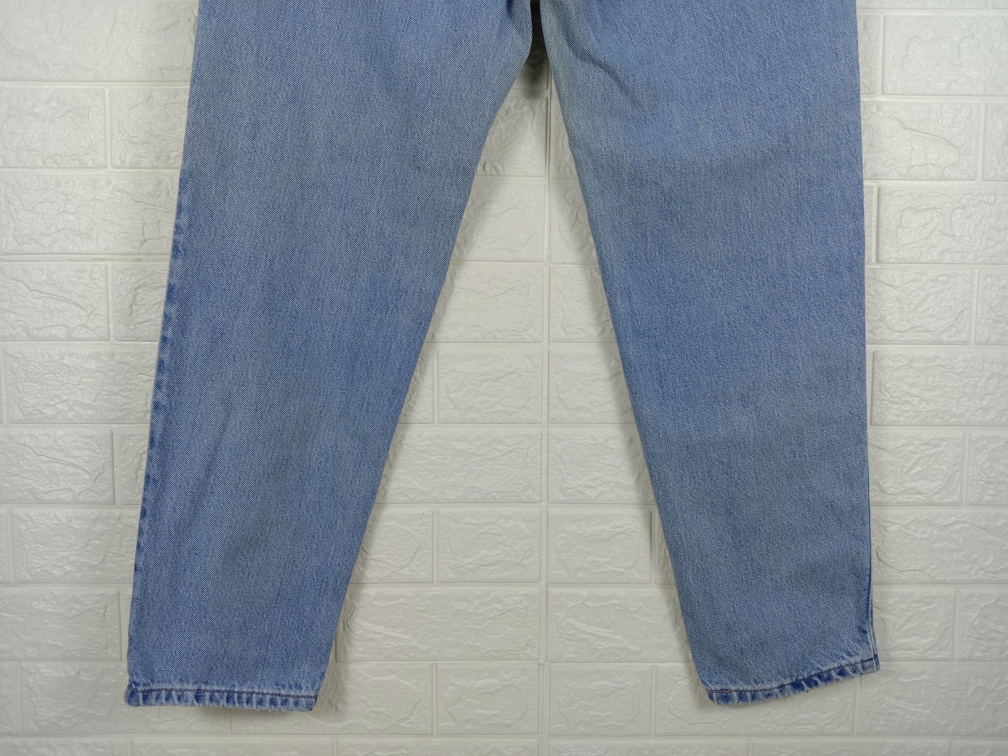 Levi's Vintage Levi's 550 Jeans Relaxed Fit Tapered Leg Denim Size 30" / US 8 / IT 44 - 8 Thumbnail