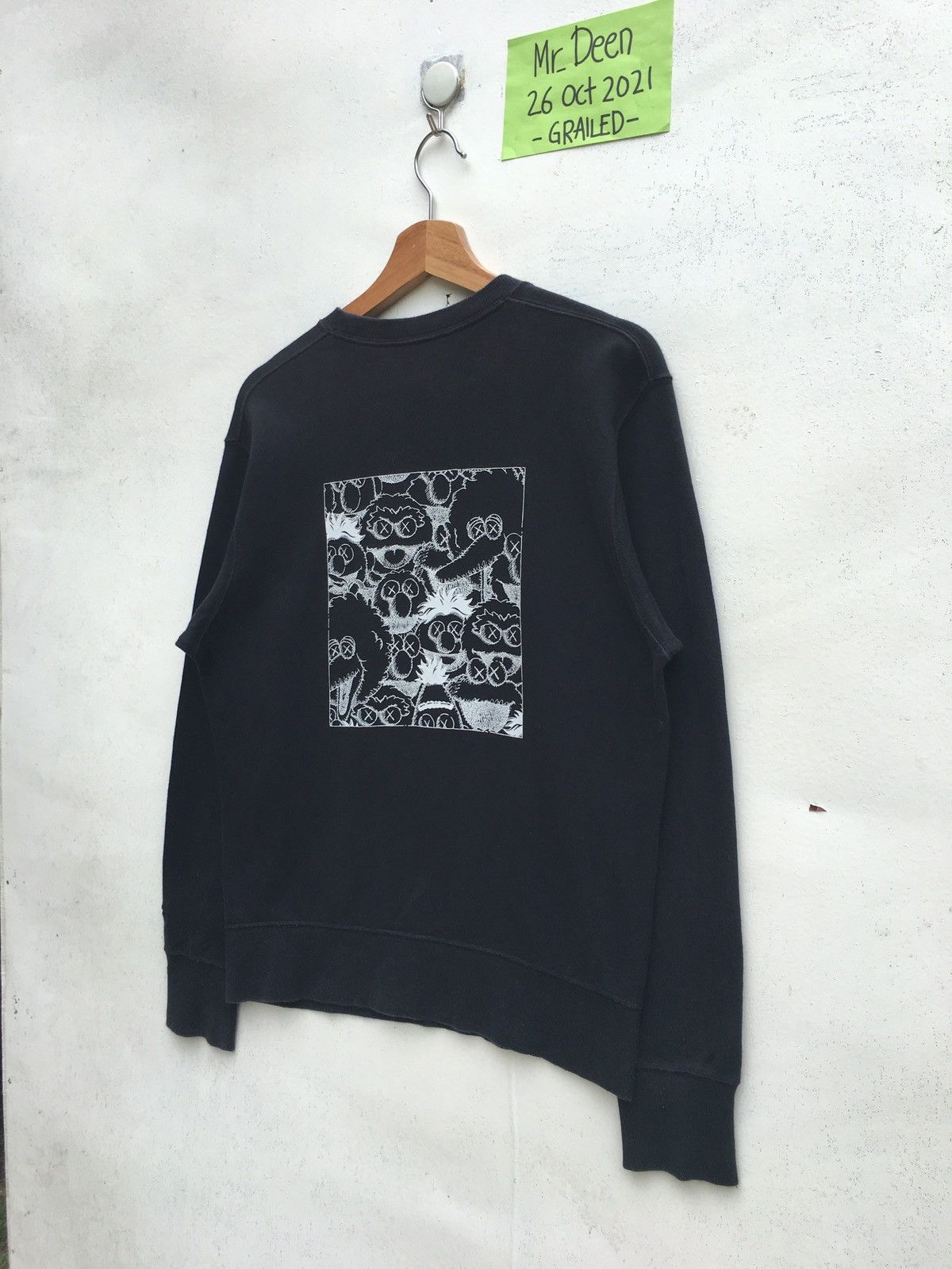 Kaws × Uniqlo Rare Kaws x Uniqlo Sesame Streets Sweatshirt Size US M / EU 48-50 / 2 - 14 Thumbnail