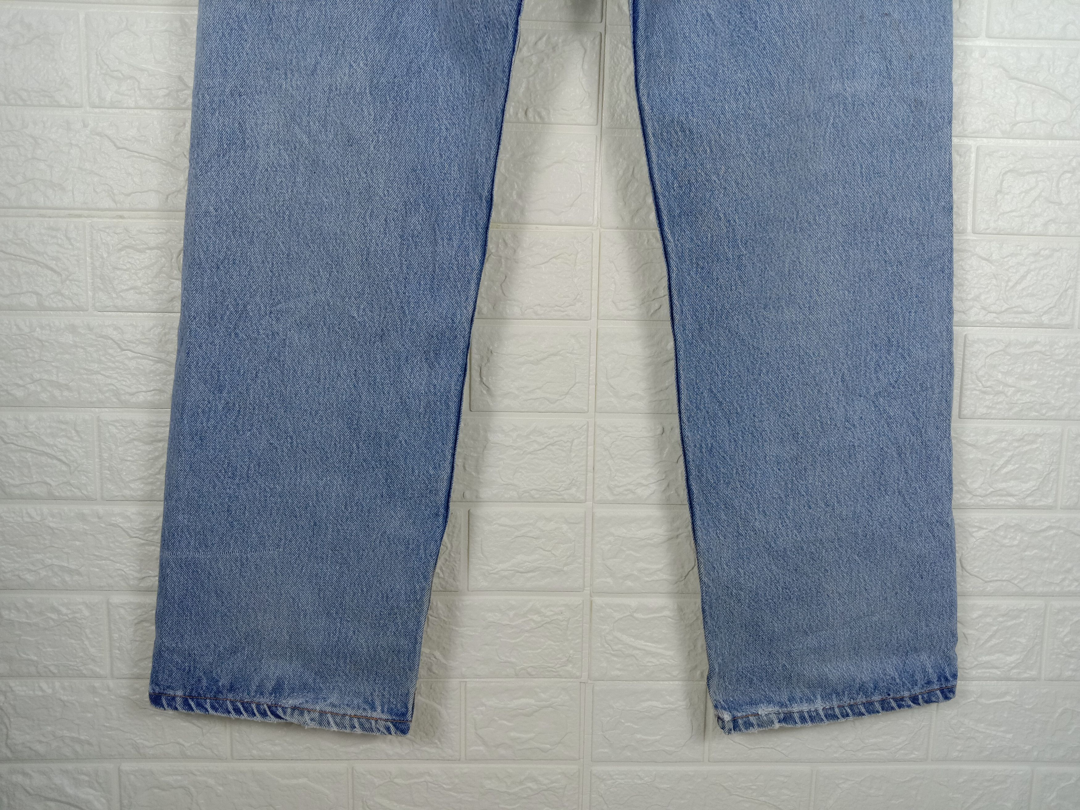 Levi's Vintage 90s Levi's 501xx Jeans Light Wash Distressed Denim Size US 36 / EU 52 - 8 Thumbnail