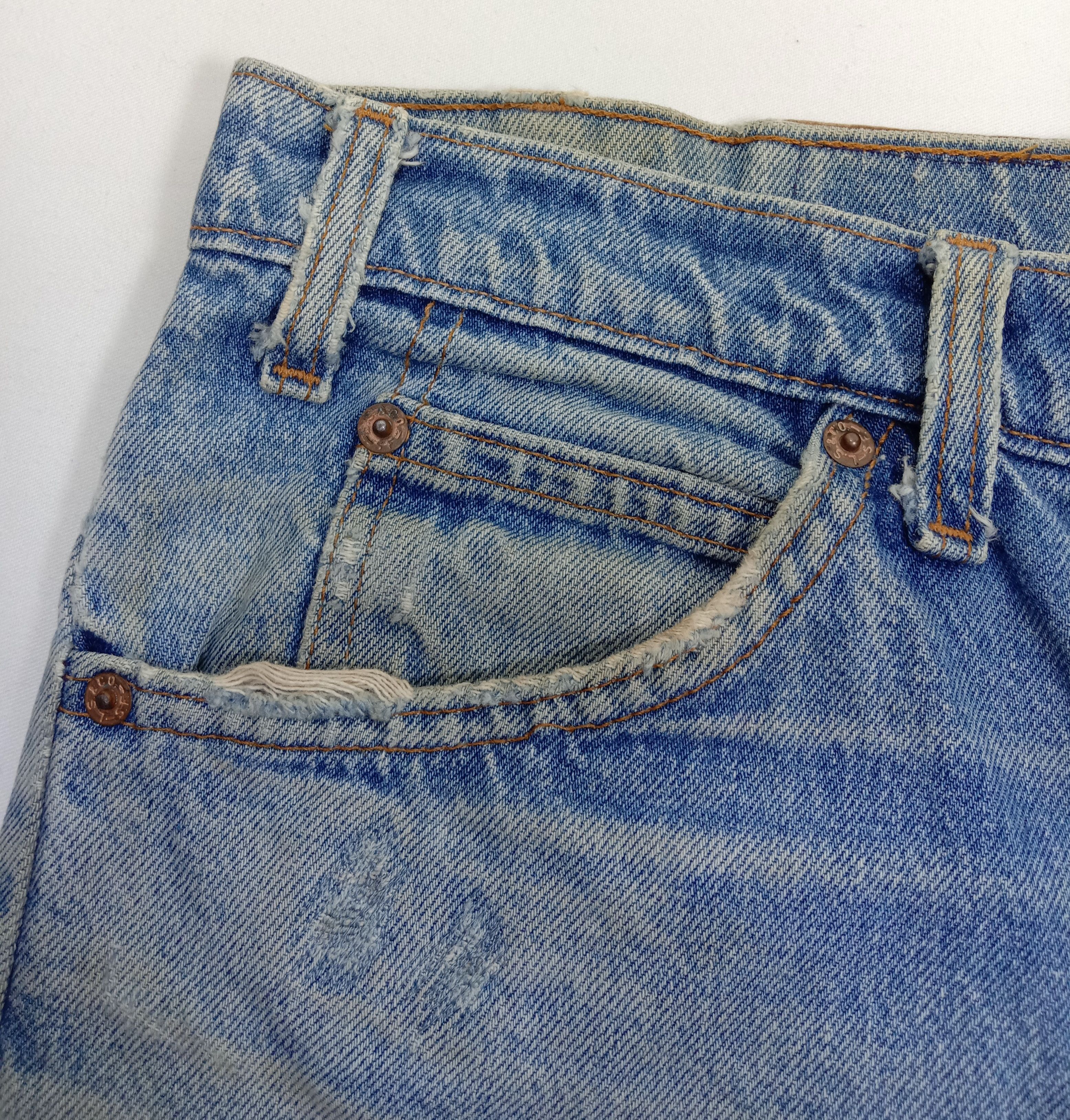 Levi's Vintage Levi's 517 Flare Jeans Light Wash Distressed Denim Size US 34 / EU 50 - 13 Thumbnail