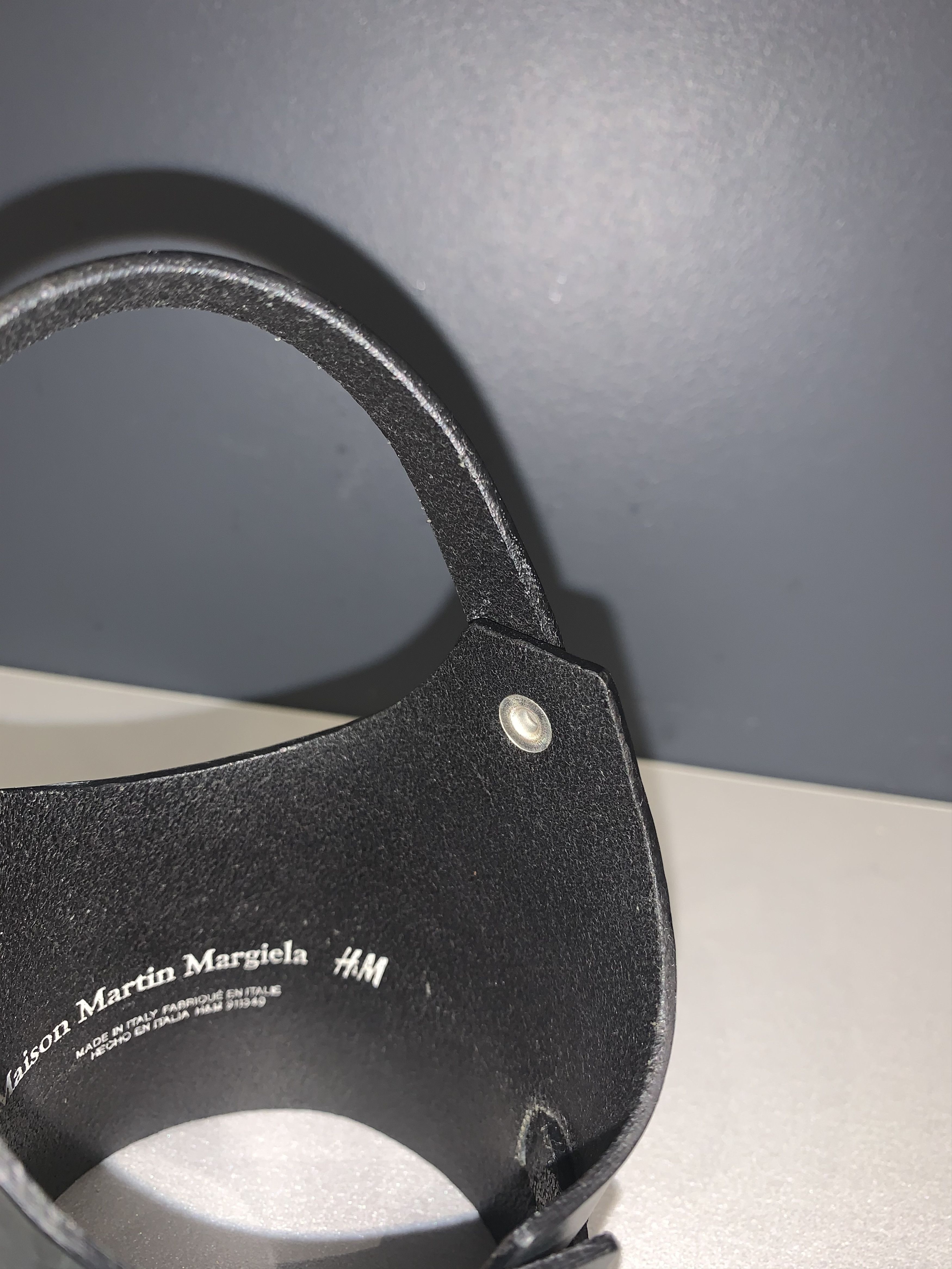 Maison Margiela AW09/10 Reedition Maison Margiela X H&M Leather Wristband Size ONE SIZE - 5 Thumbnail