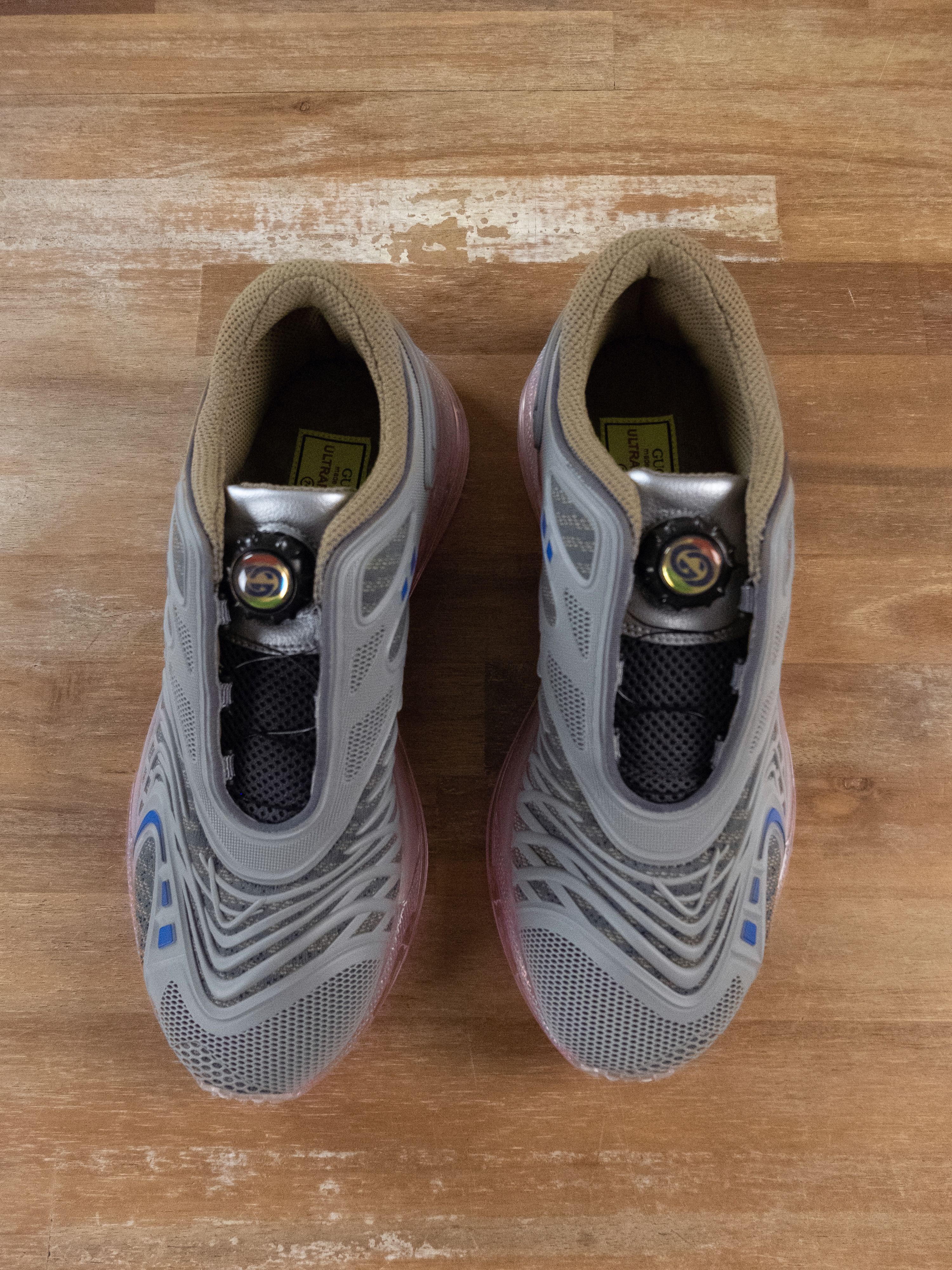 GUCCI Ultrapace R grey & pink low sneakers 8 US / 7.5 UK