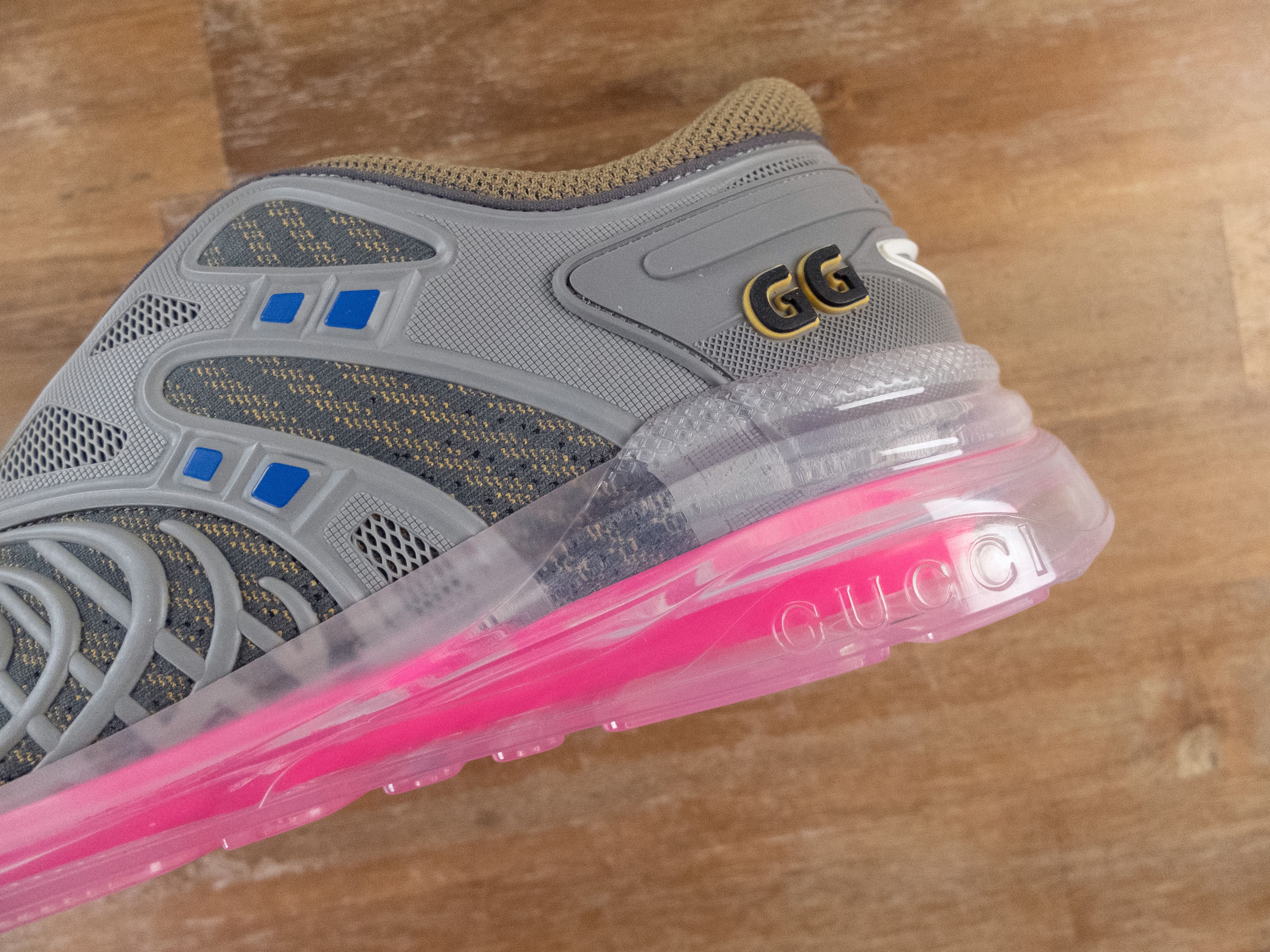 GUCCI Ultrapace R grey & pink low sneakers 8 US / 7.5 UK