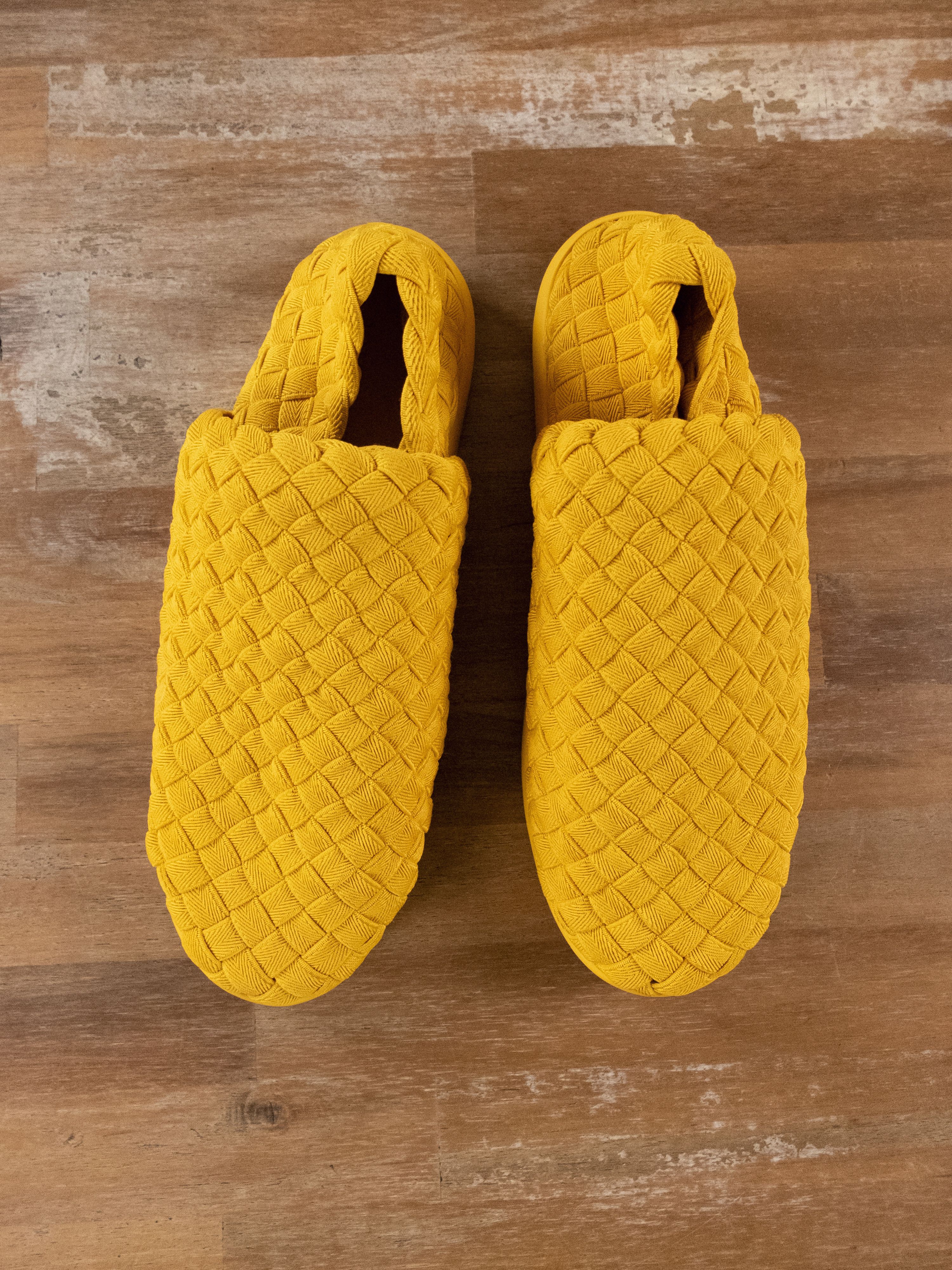 Bottega Veneta $950 BOTTEGA VENETA Plat yellow woven low sneakers 8 US / 41 Size US 8 / EU 41 - 2 Thumbnail