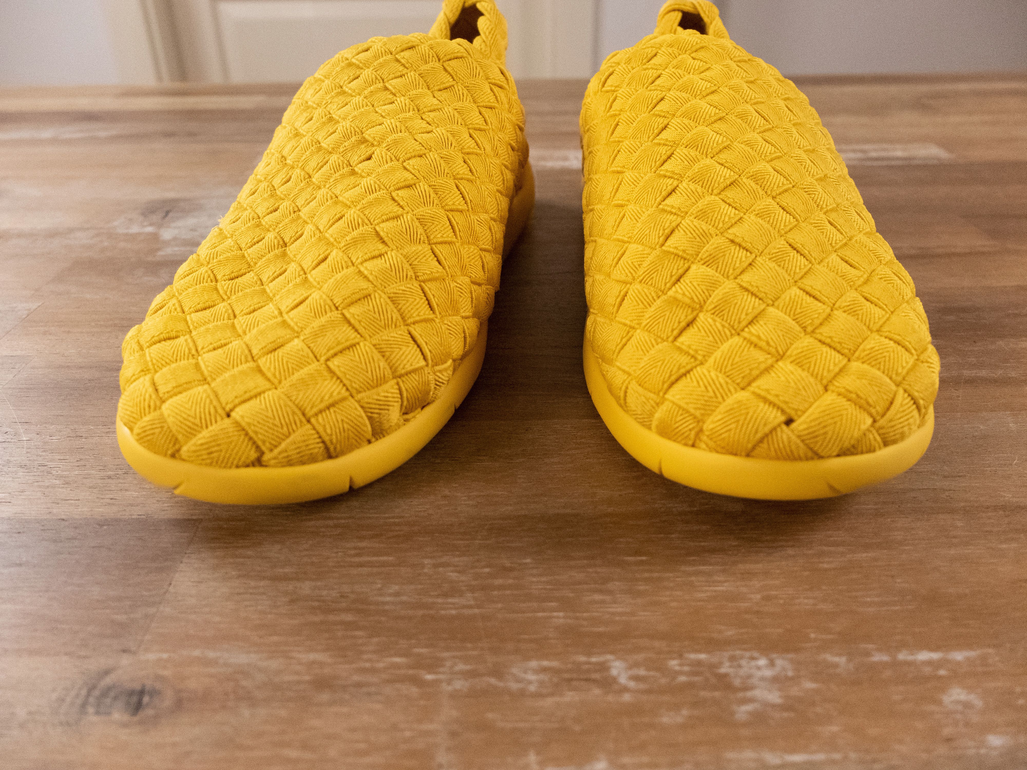 Bottega Veneta $950 BOTTEGA VENETA Plat yellow woven low sneakers 8 US / 41 Size US 8 / EU 41 - 3 Thumbnail