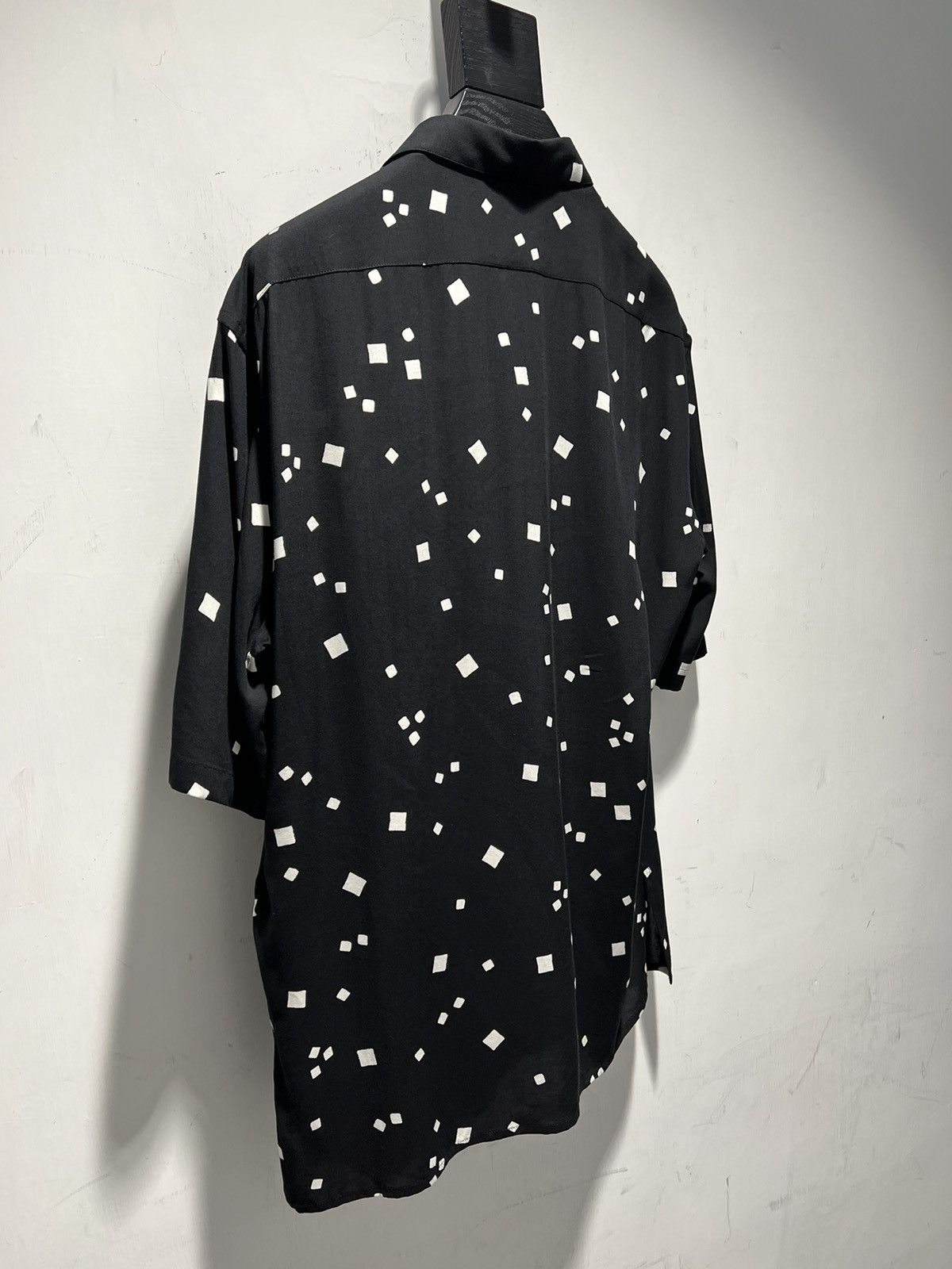 Saint Laurent Paris SS20 Scattered Square Print Shirt sz37/38/39 Size US M / EU 48-50 / 2 - 3 Thumbnail