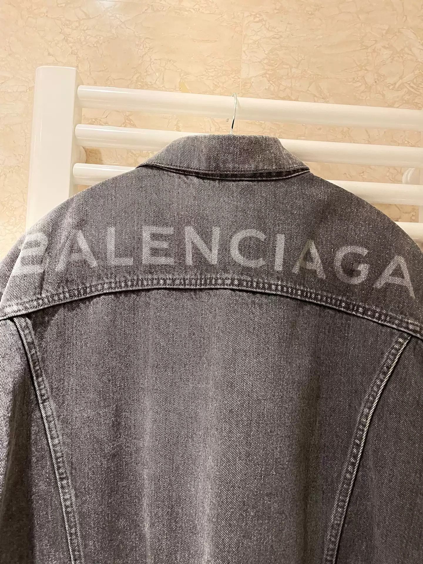 Balenciaga Balenciaga Back Logo JKT Grey Size US XL / EU 56 / 4 - 3 Thumbnail