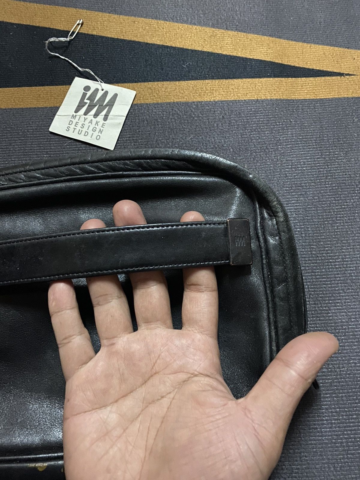 Issey Miyake × Leather 🔥SALE🔥ISSEY MIYAKE CLUTCH BAG LEATHER Size ONE SIZE - 4 Thumbnail